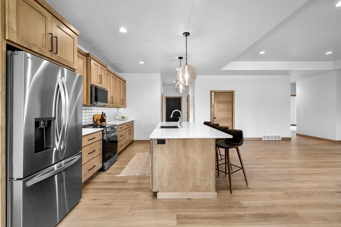 4001 ANTWERP Avenue Unit: 1