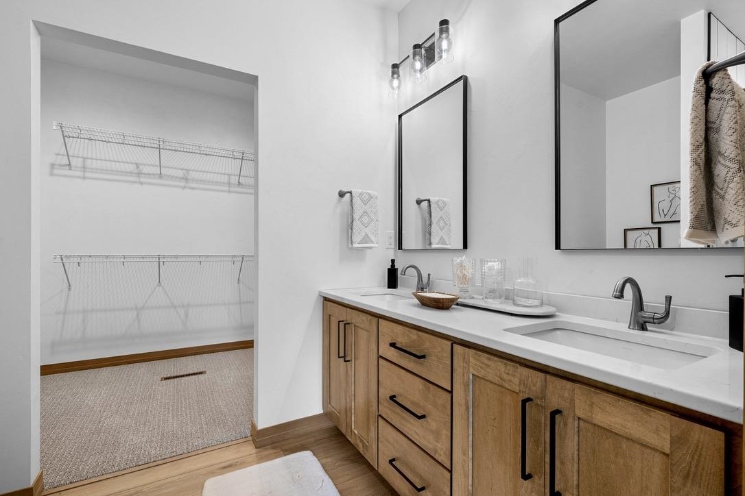 4001 ANTWERP Avenue Unit: 1