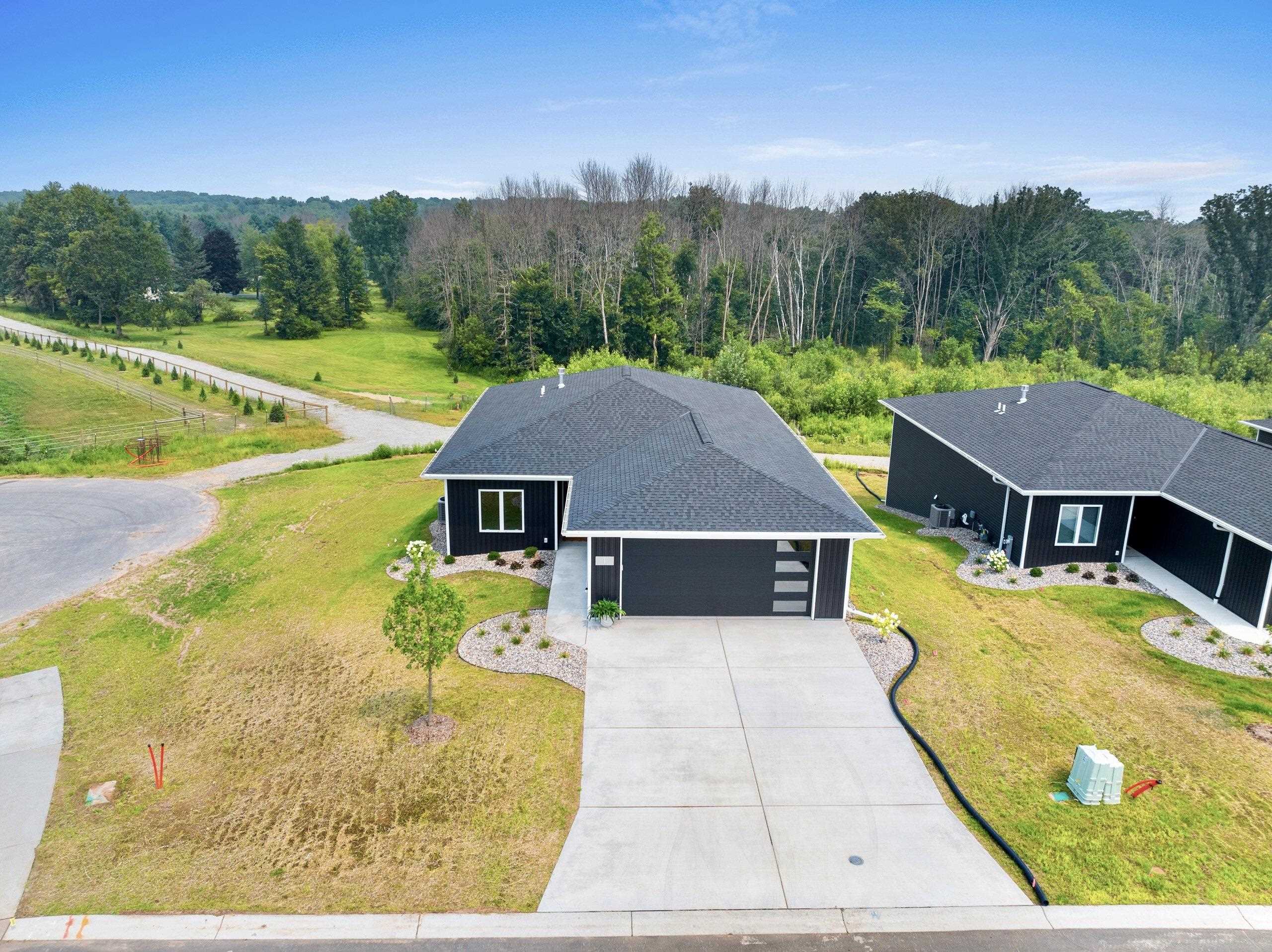 4001 ANTWERP Avenue Unit: 1