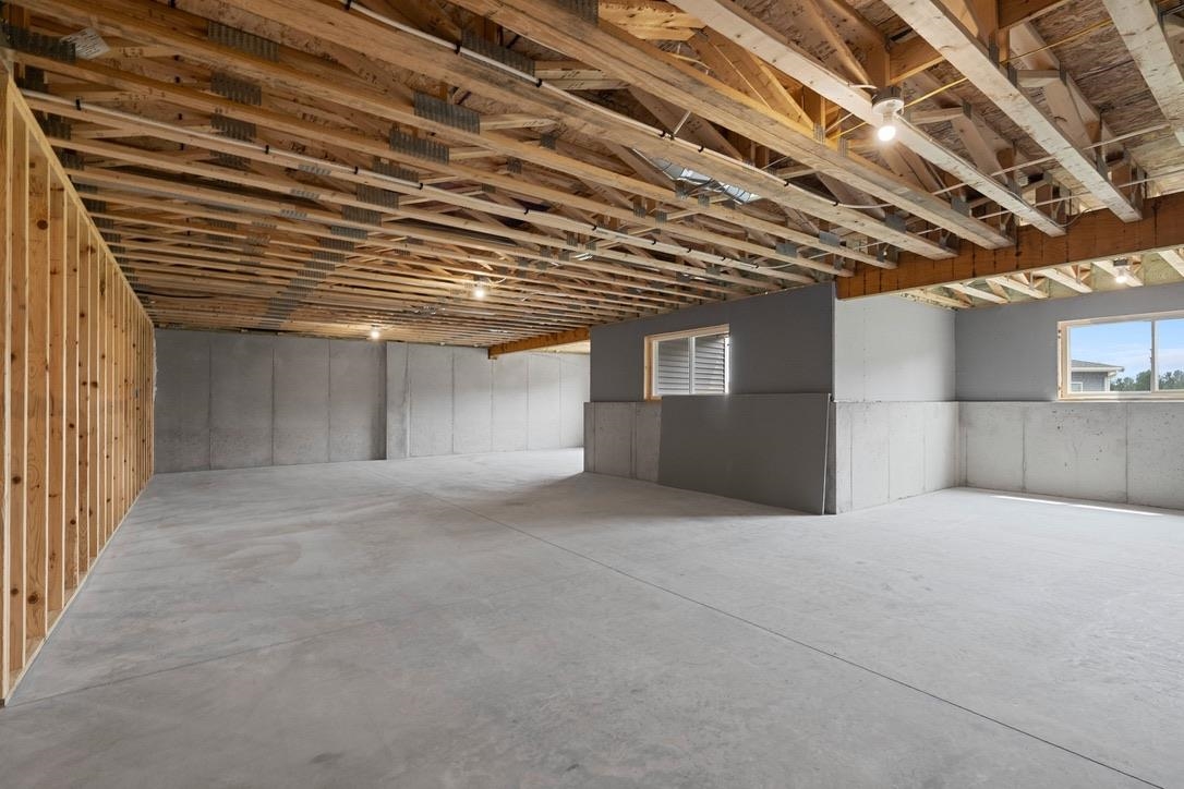 4001 ANTWERP Avenue Unit: UNIT 33