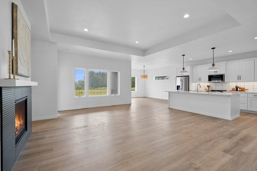 4001 ANTWERP Avenue Unit: UNIT 33