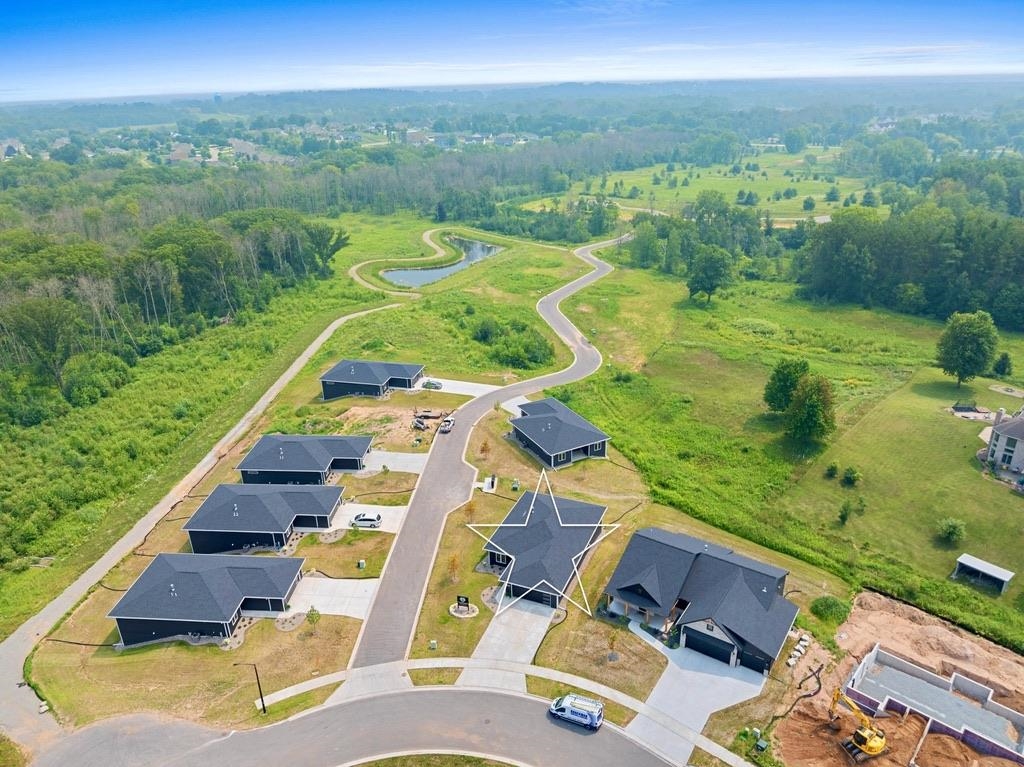 4001 ANTWERP Avenue Unit: UNIT 33