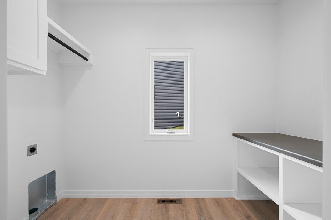 4001 ANTWERP Avenue Unit: UNIT 33