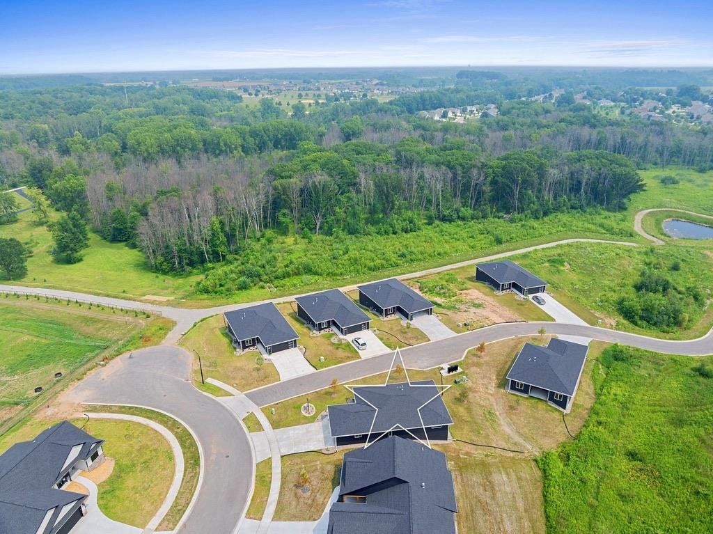 4001 ANTWERP Avenue Unit: UNIT 33