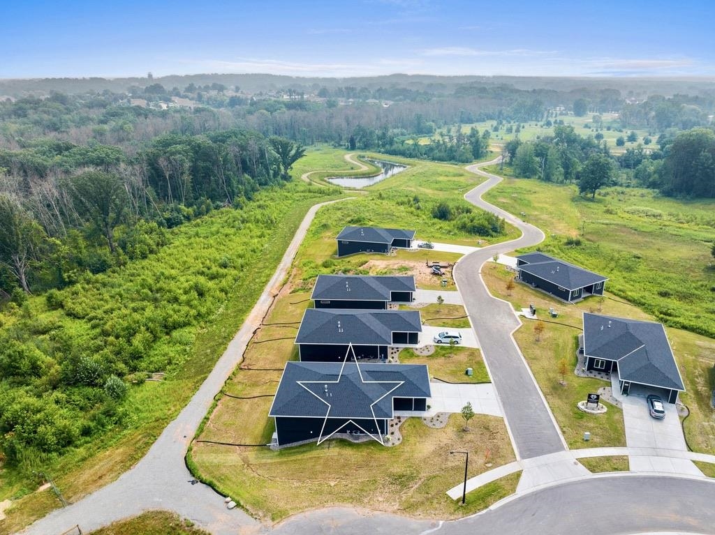 4001 ANTWERP Avenue Unit: UNIT 33