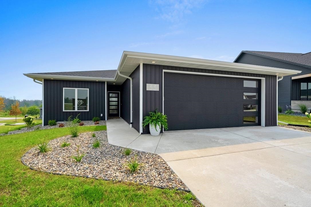 4001 ANTWERP Avenue Unit: UNIT 33