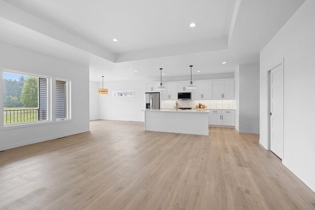 4001 ANTWERP Avenue Unit: UNIT 33