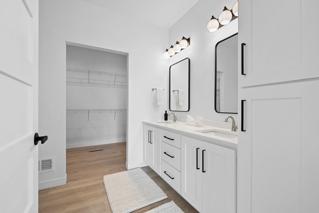 4001 ANTWERP Avenue Unit: UNIT 33