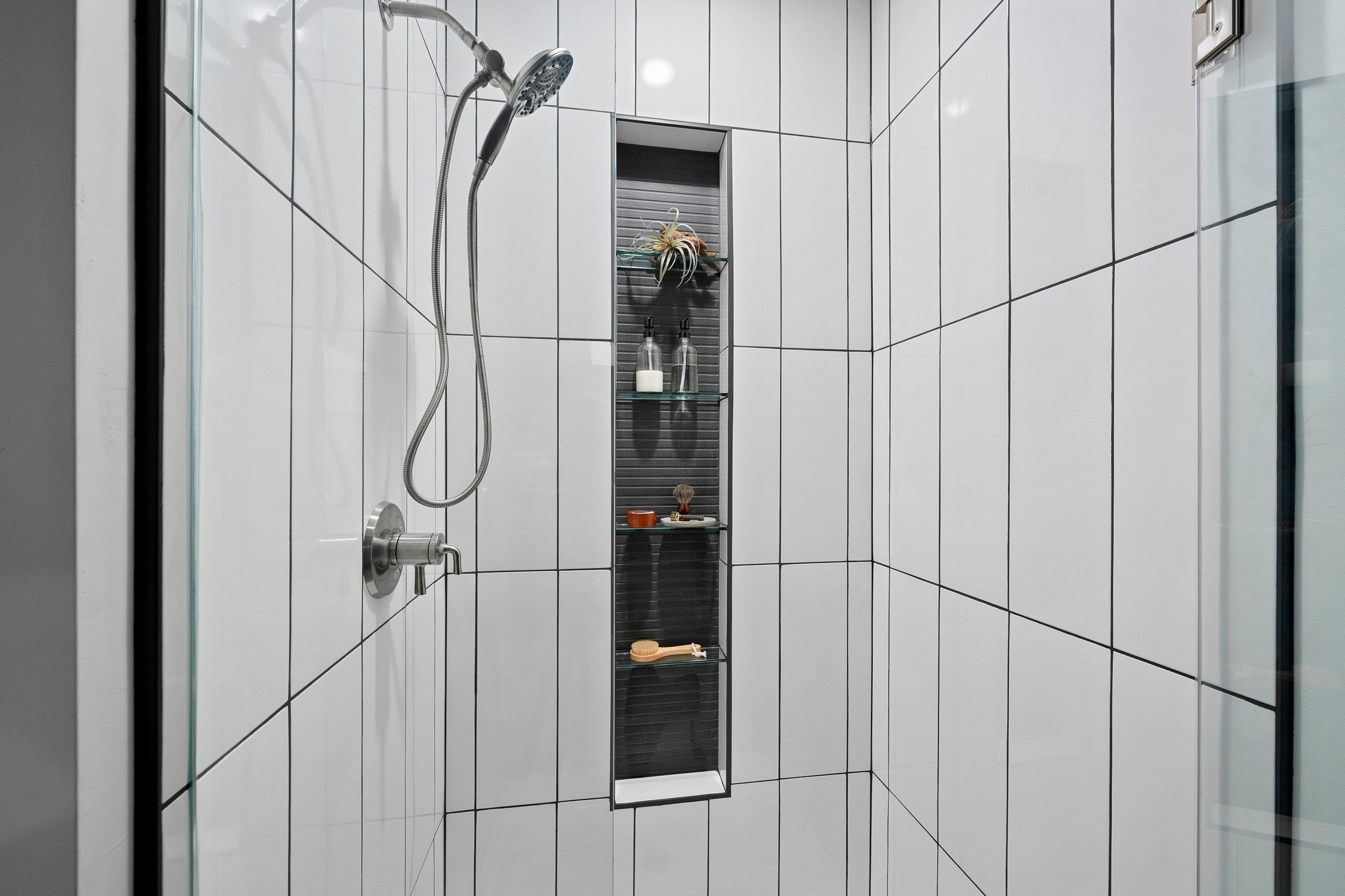 4001 ANTWERP Avenue Unit: 32