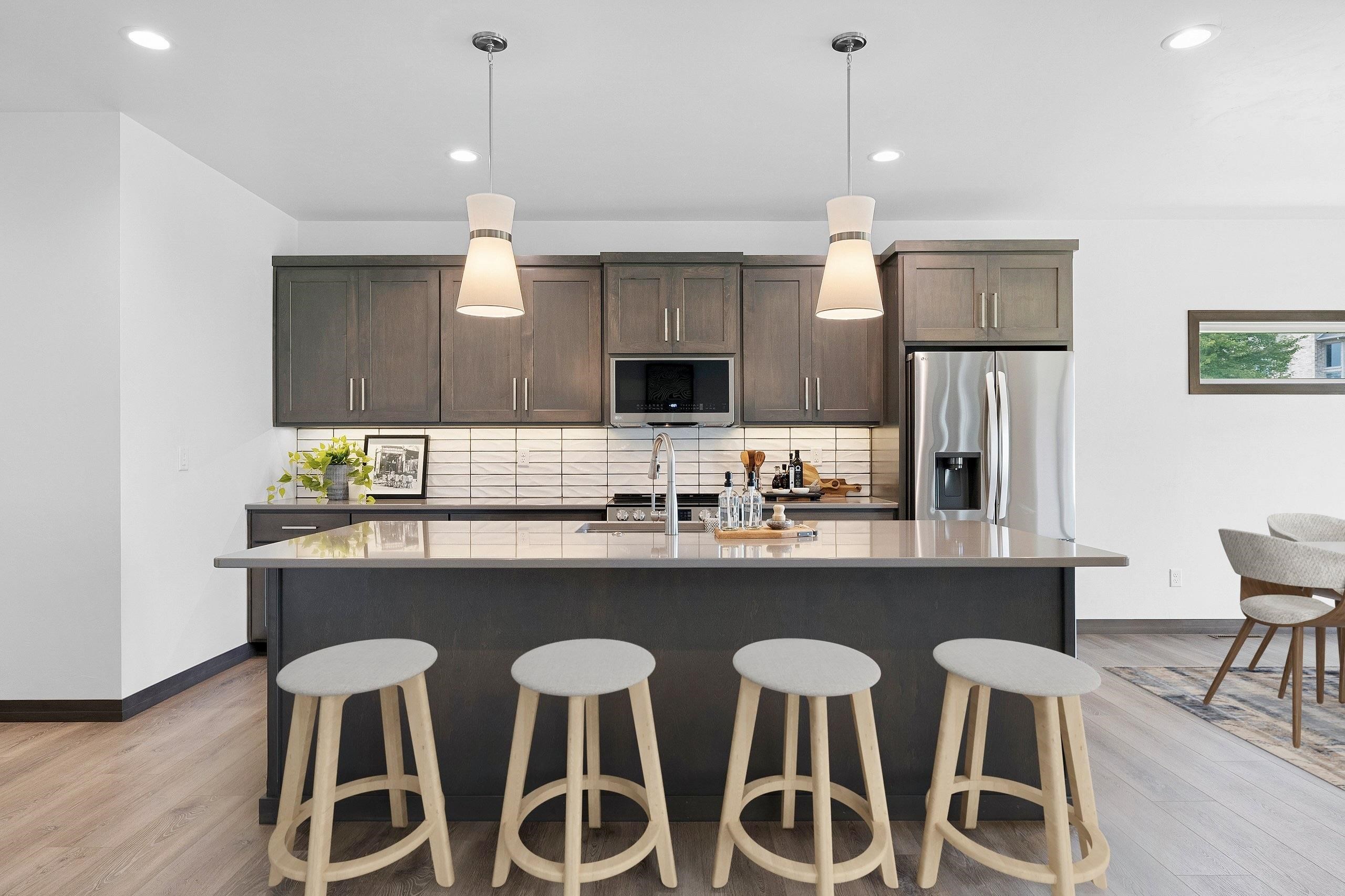 4001 ANTWERP Avenue Unit: 32