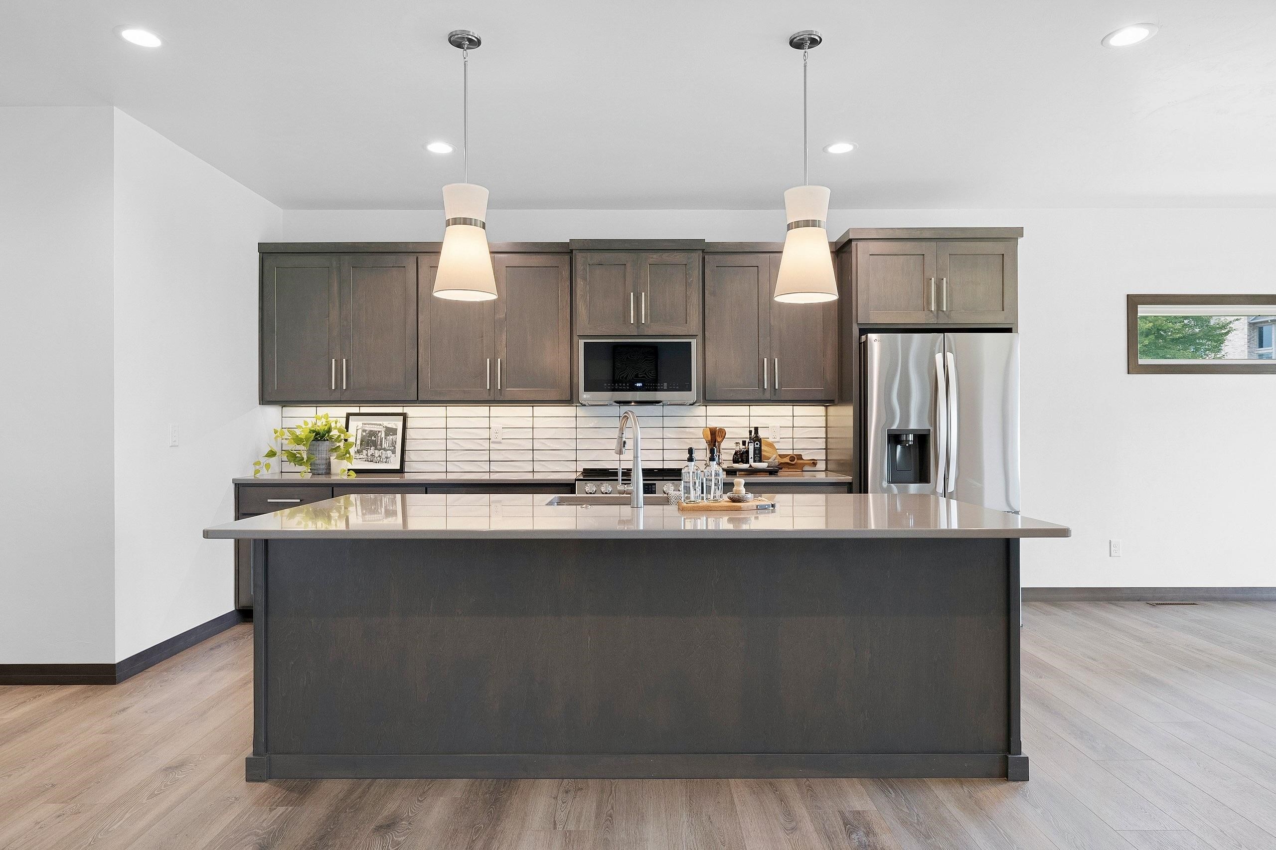 4001 ANTWERP Avenue Unit: 32