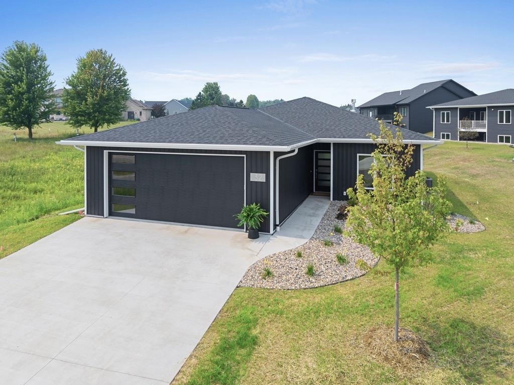 4001 ANTWERP Avenue Unit: 32