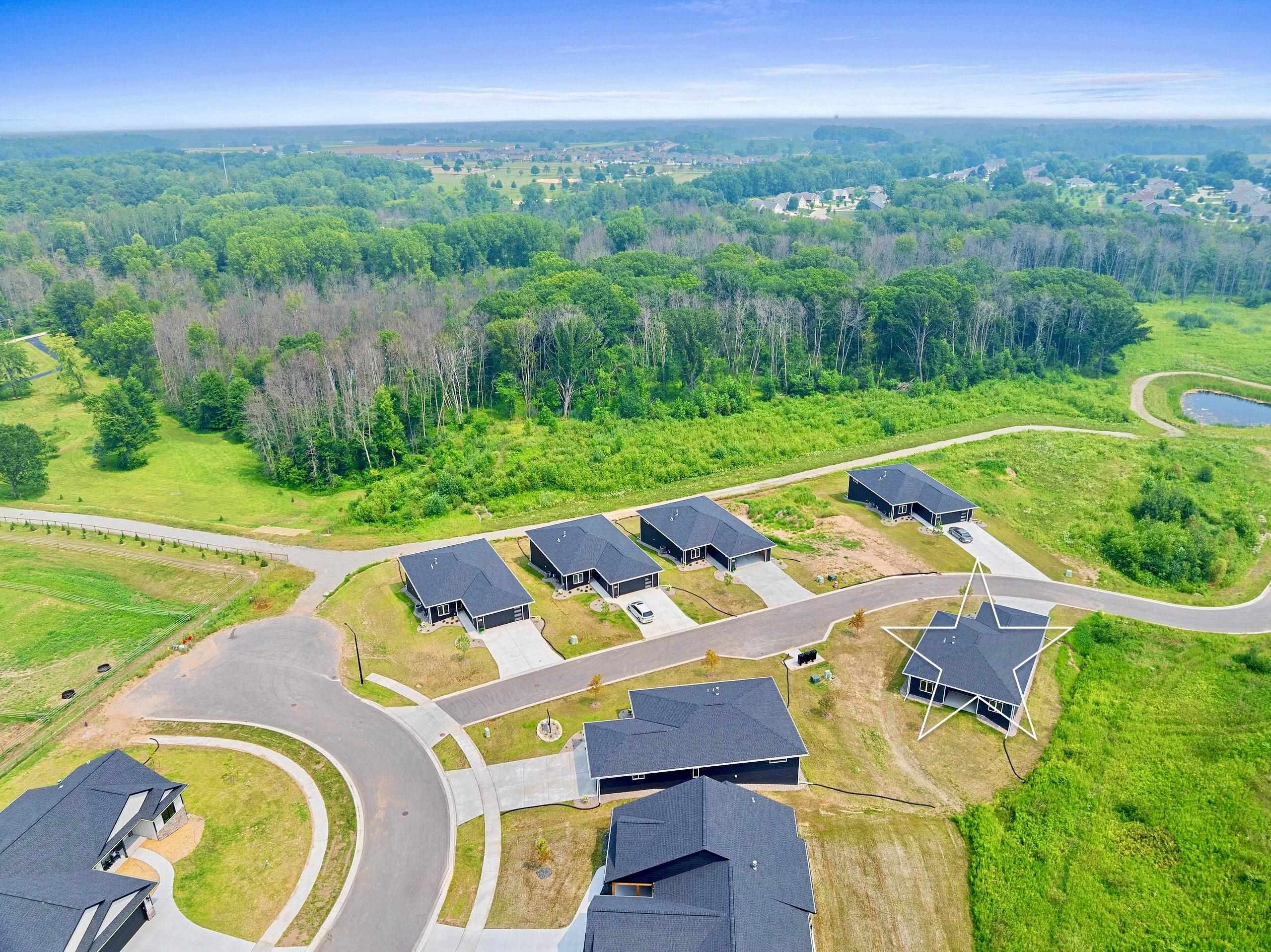 4001 ANTWERP Avenue Unit: 32