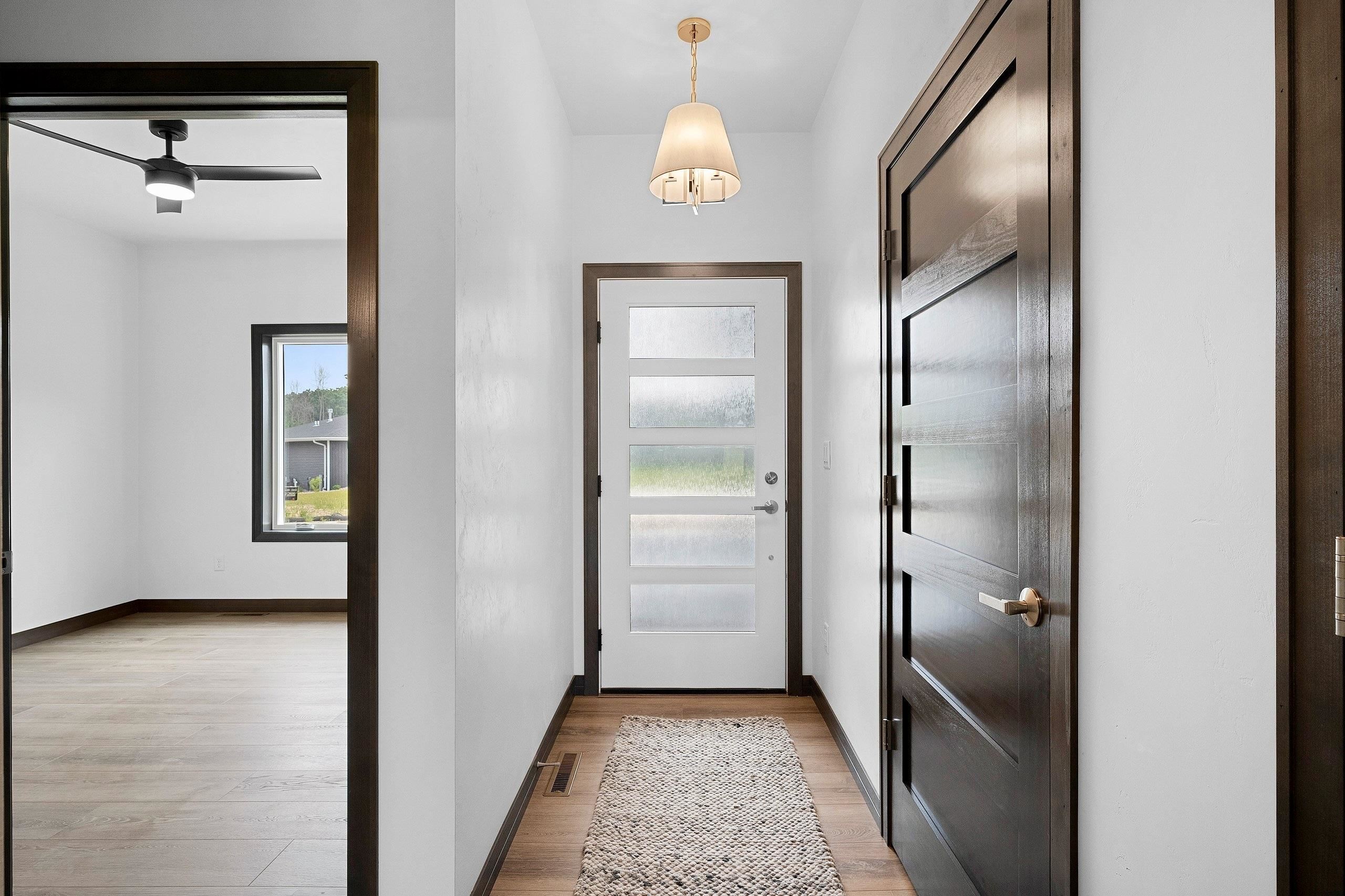 4001 ANTWERP Avenue Unit: 32