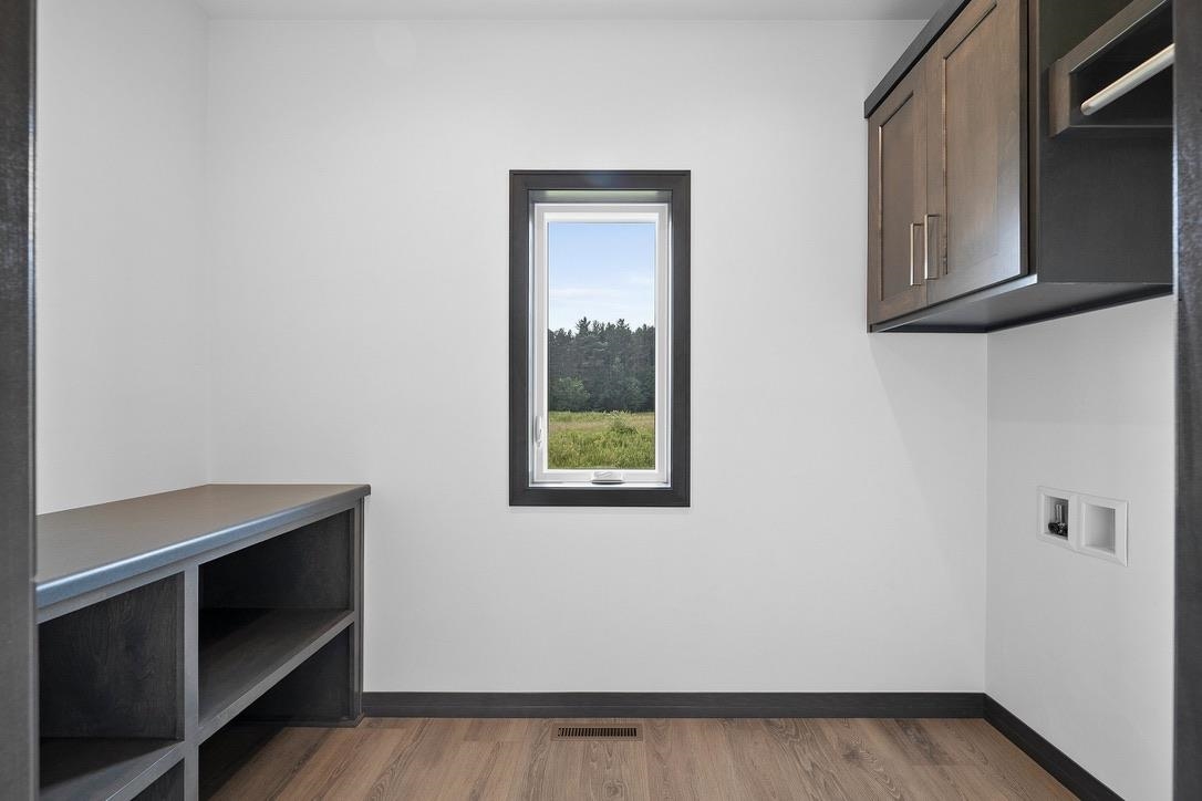 4001 ANTWERP Avenue Unit: 32