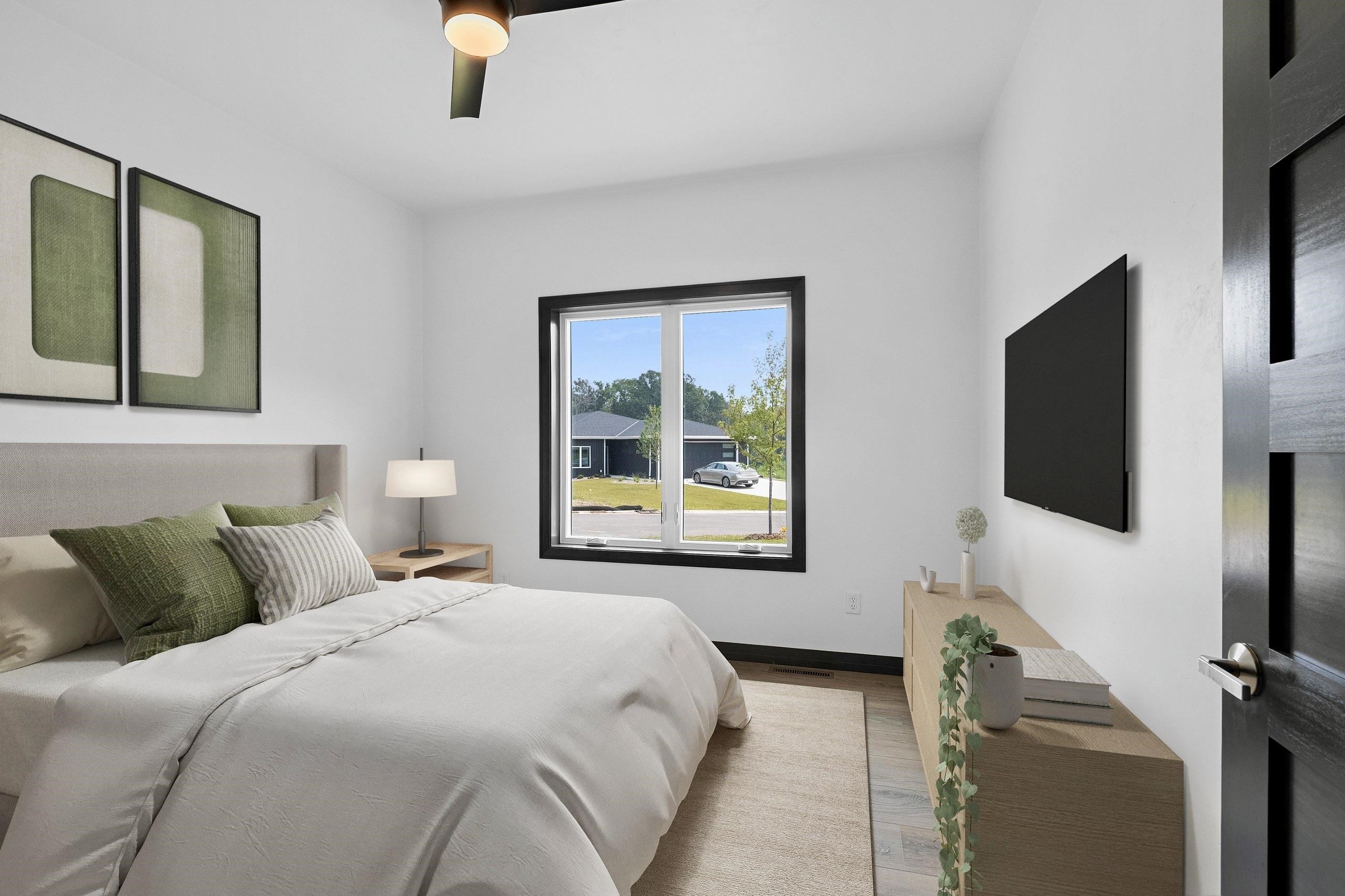 4001 ANTWERP Avenue Unit: 32