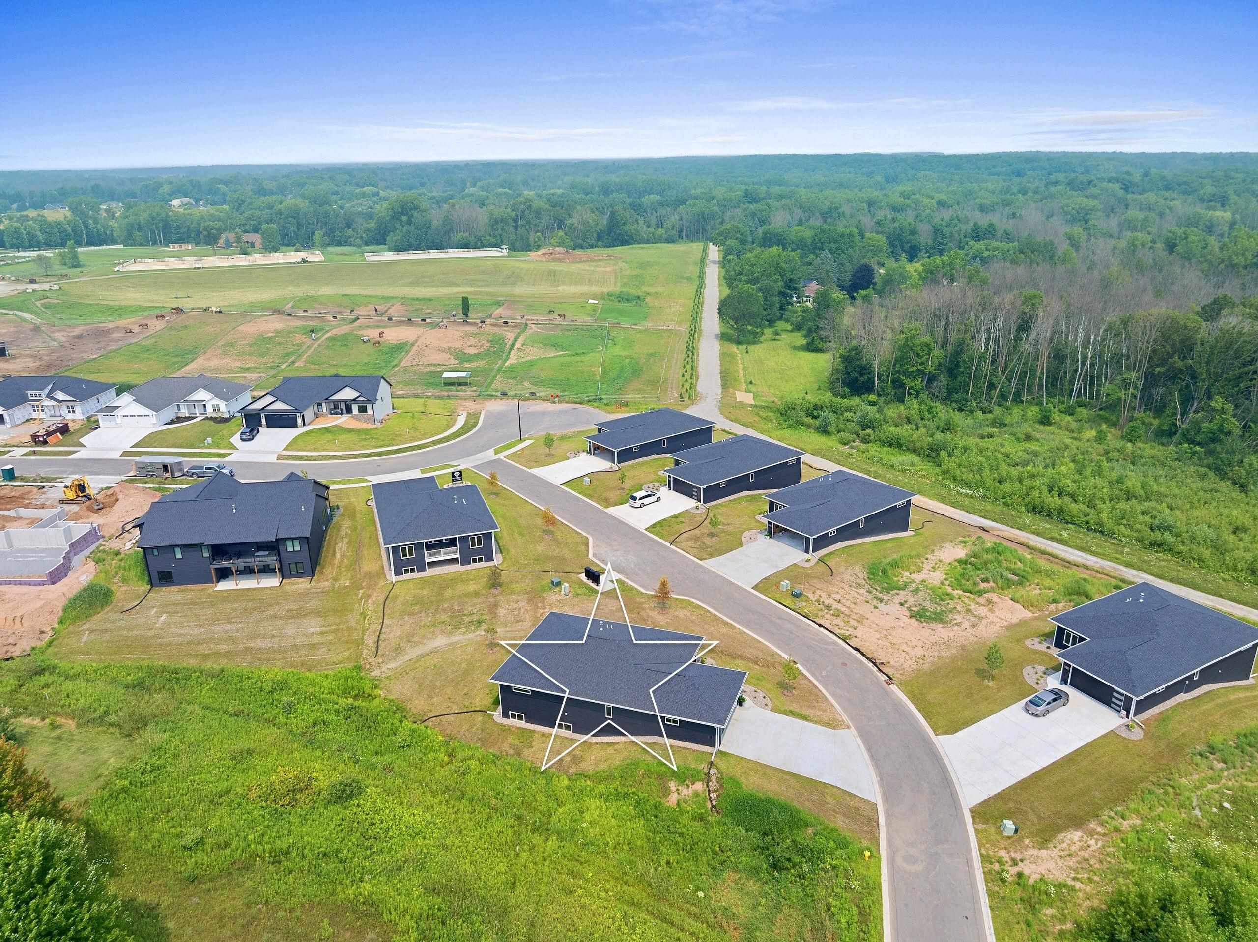 4001 ANTWERP Avenue Unit: 32