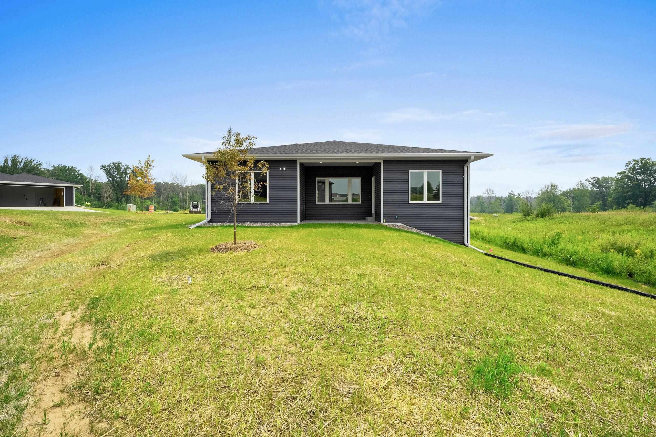 4001 ANTWERP Avenue Unit: 32