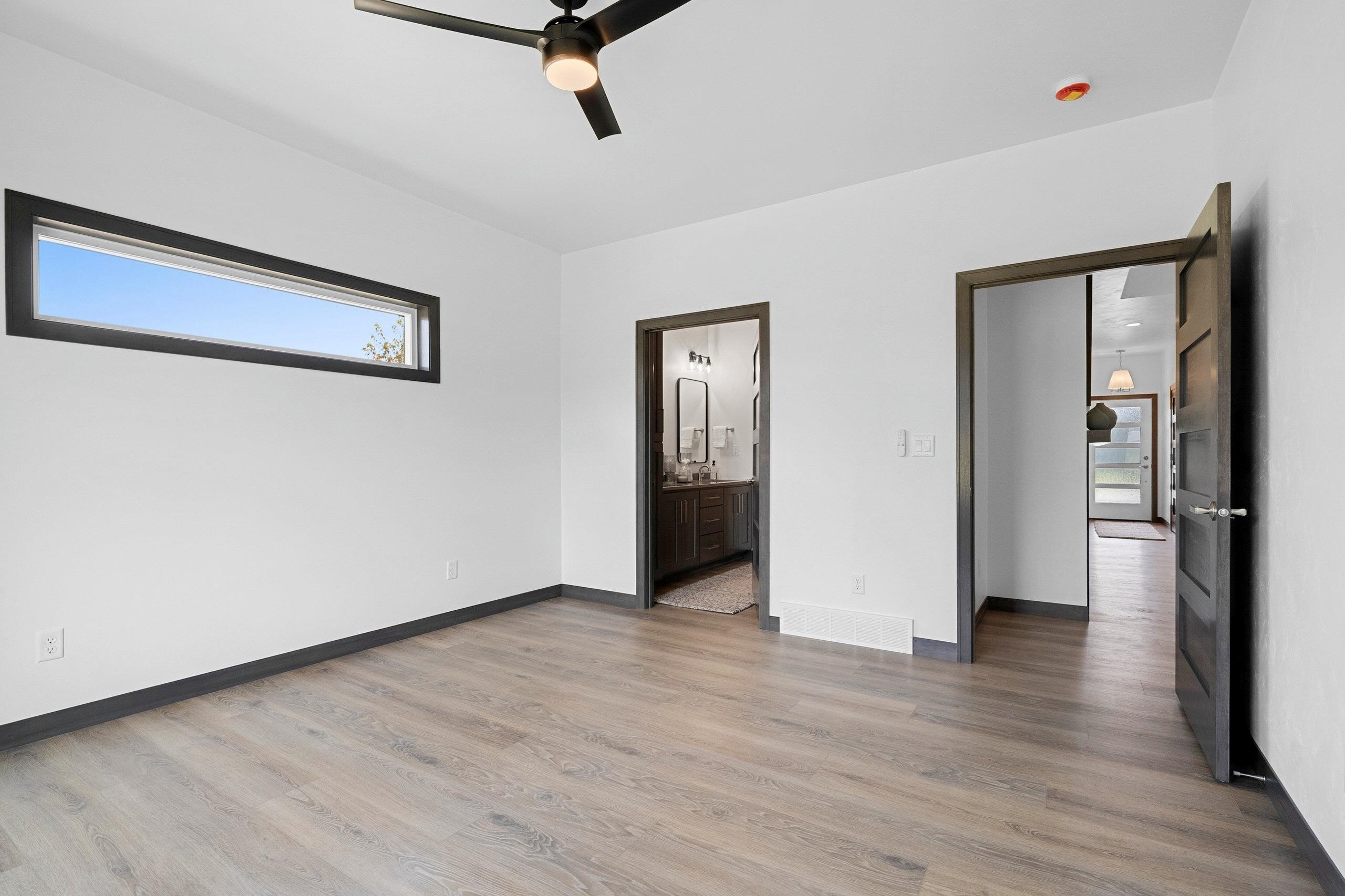 4001 ANTWERP Avenue Unit: 32