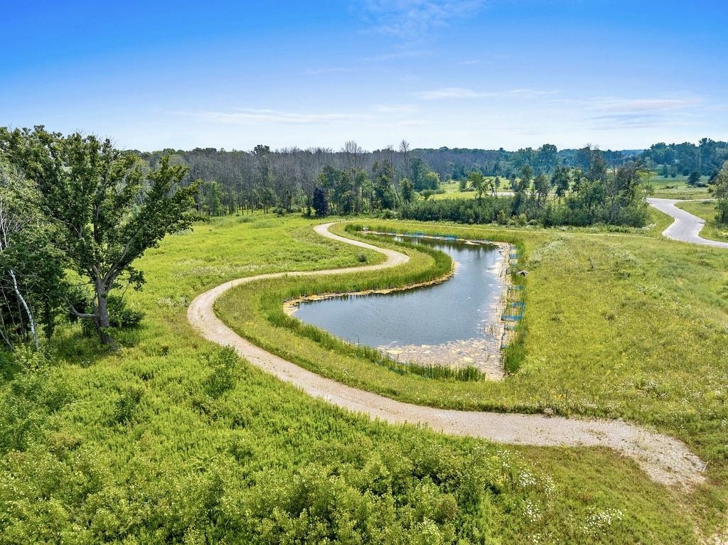 4001 ANTWERP Avenue Unit: 32