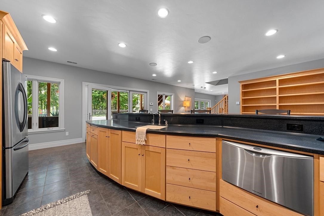 2048 MUIRWOOD Court