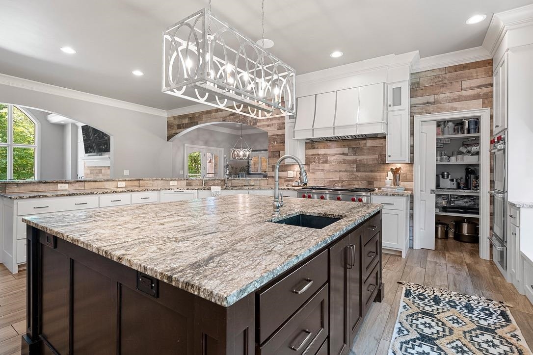 2048 MUIRWOOD Court