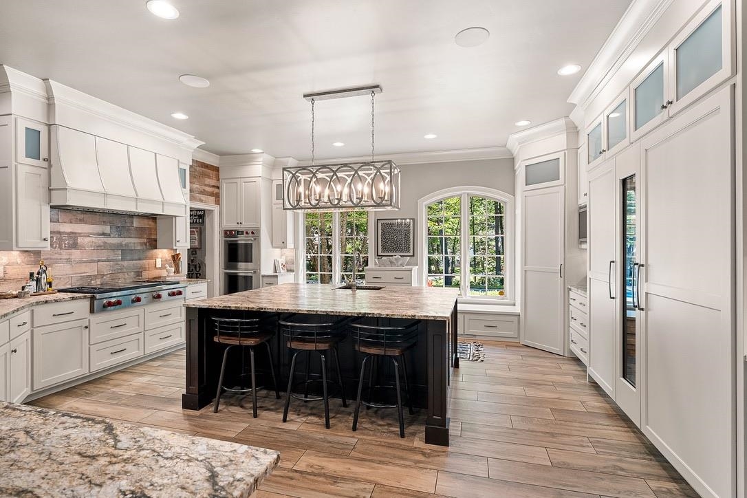 2048 MUIRWOOD Court