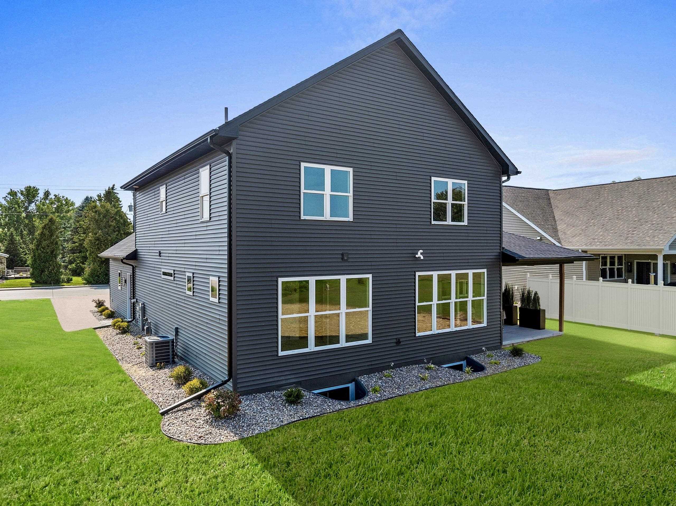 1871 LEDGEVIEW Road