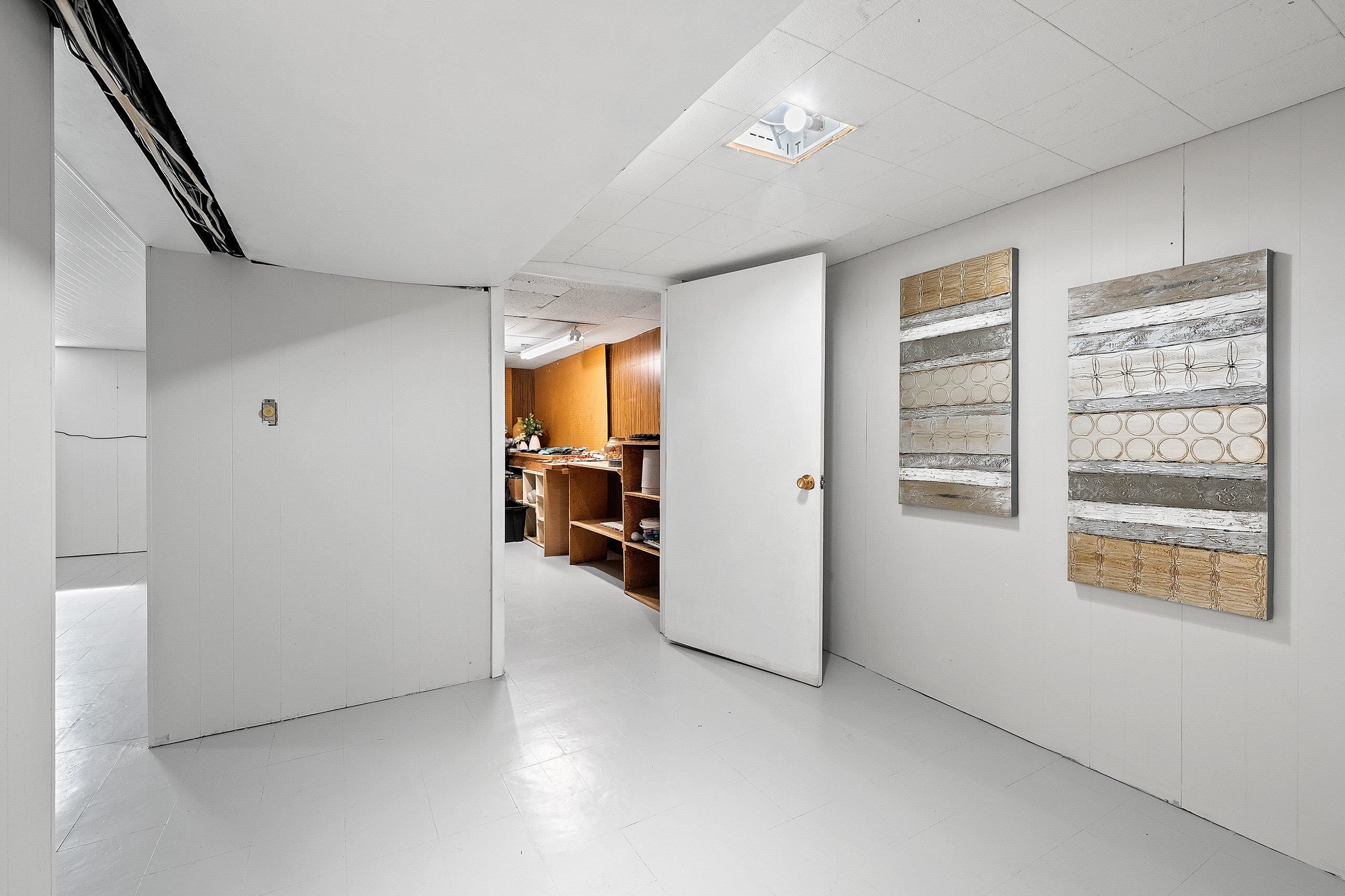 3313 S WEBSTER Avenue