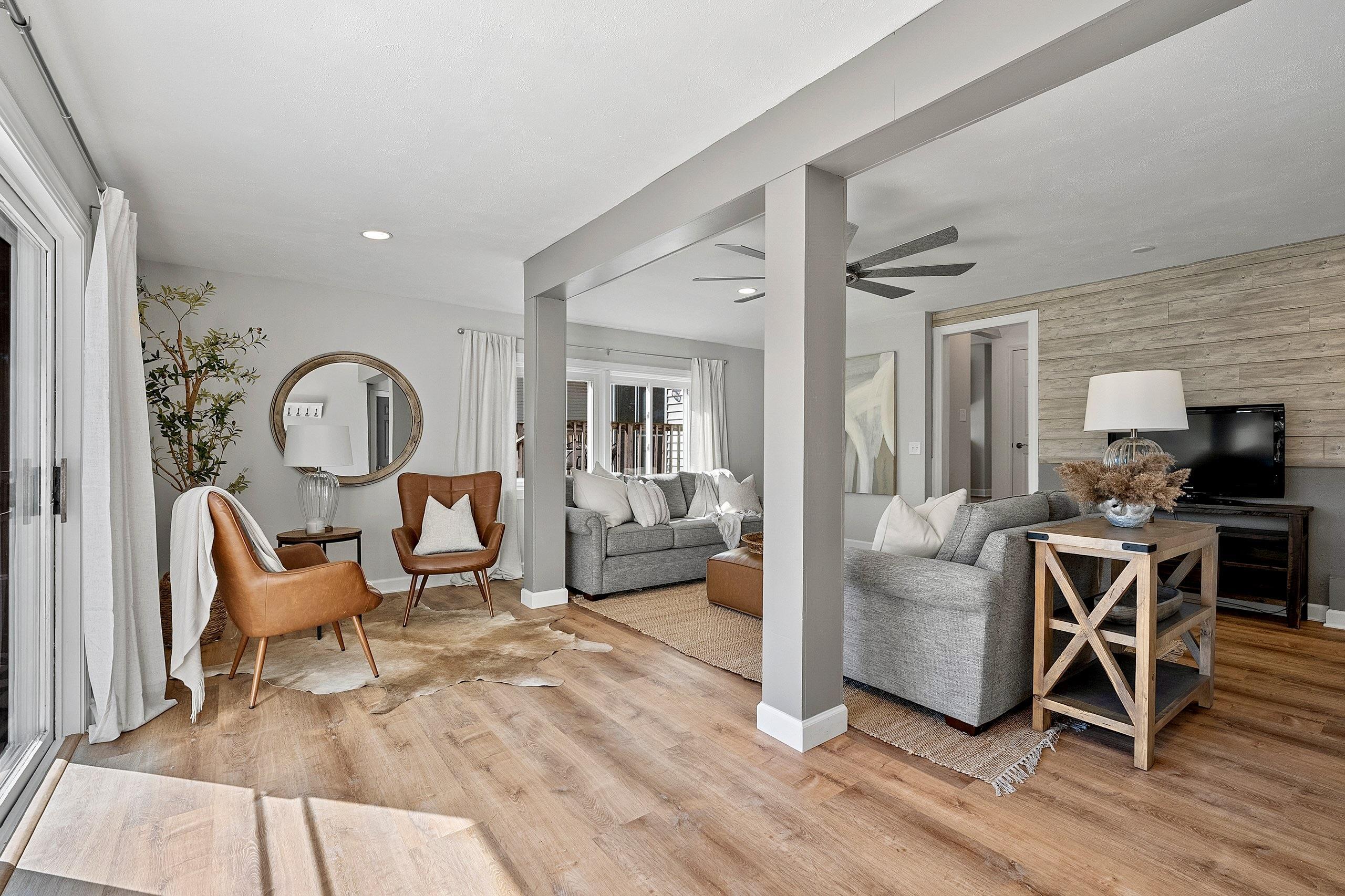 3313 S WEBSTER Avenue