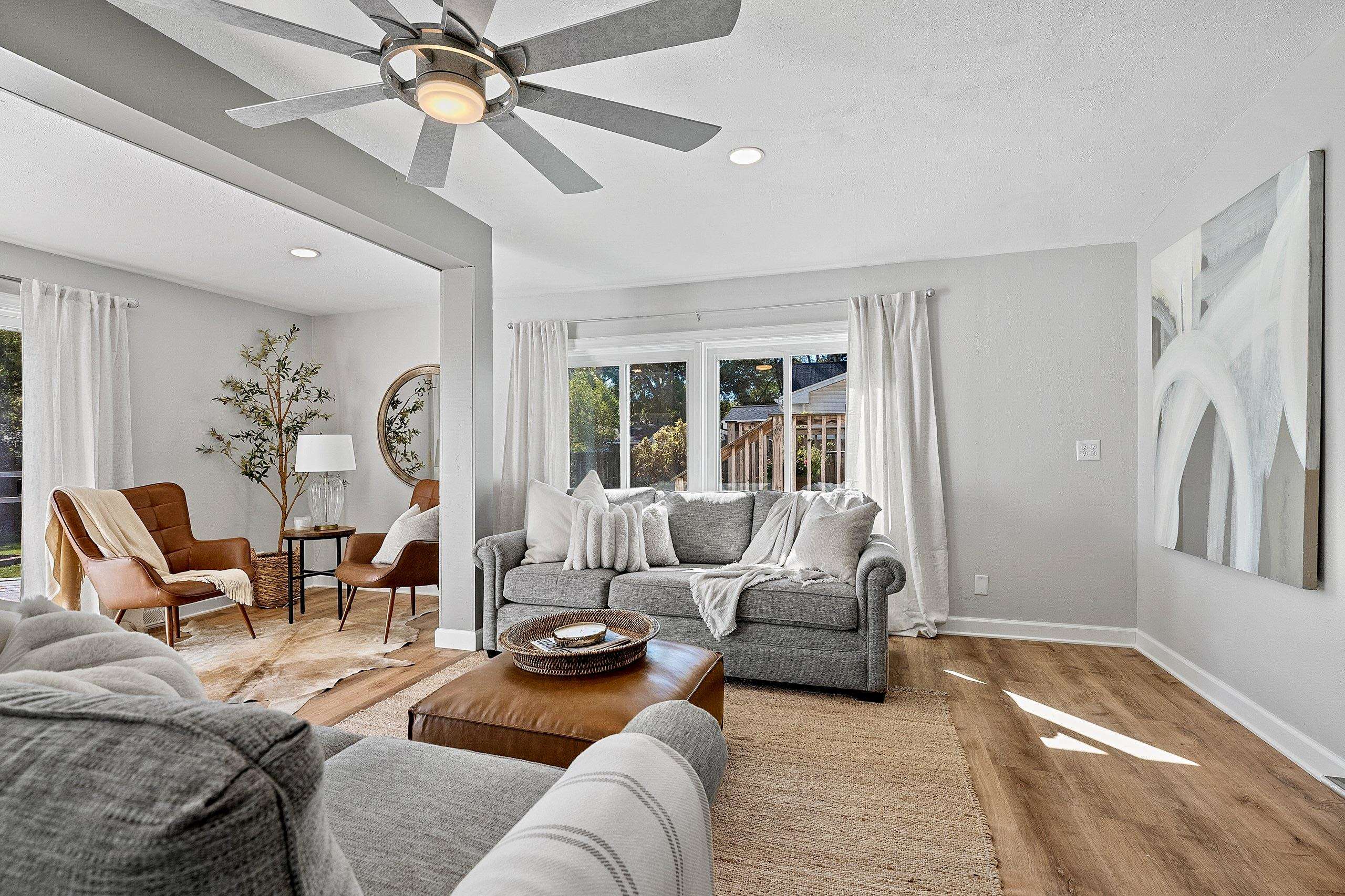 3313 S WEBSTER Avenue