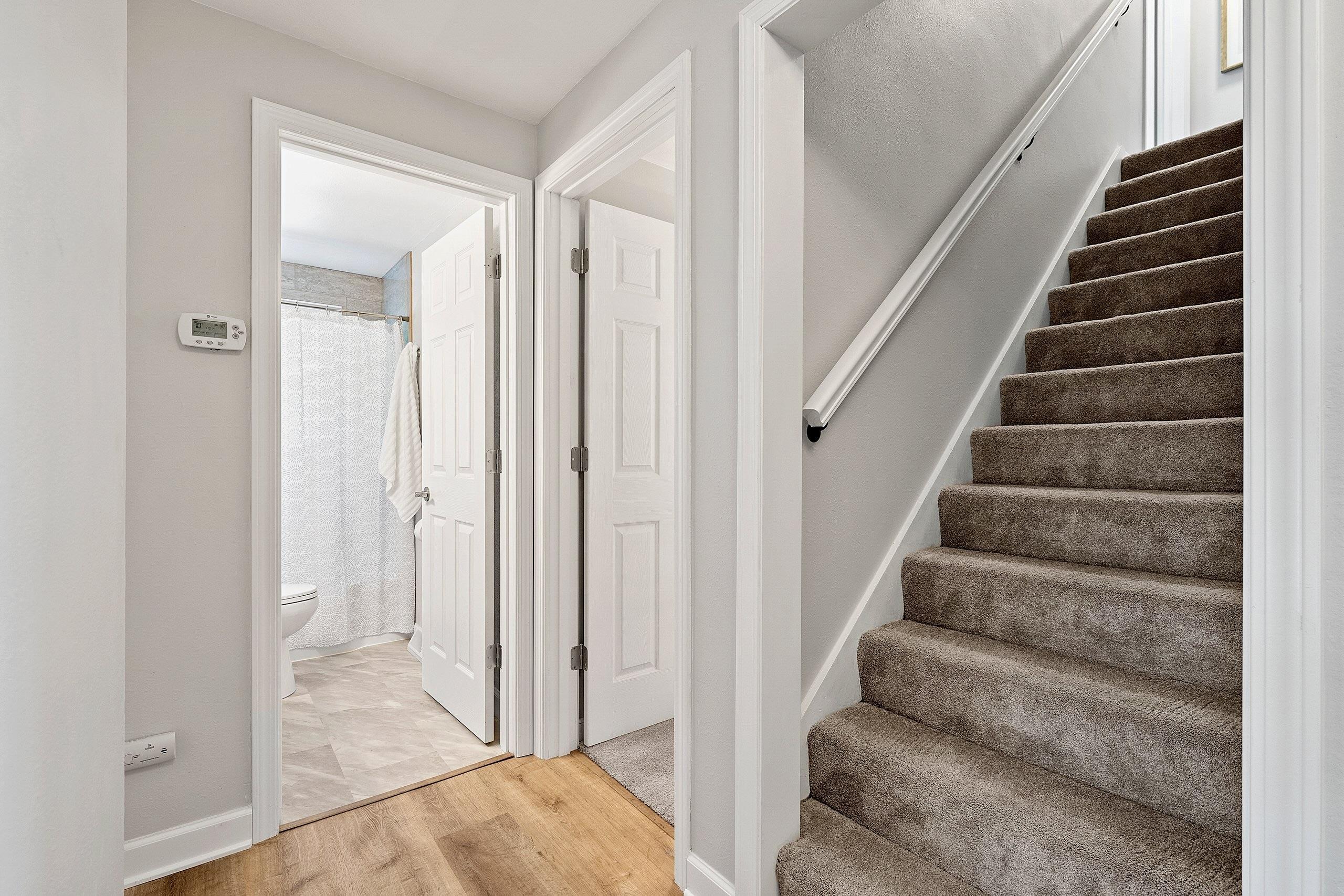 3313 S WEBSTER Avenue