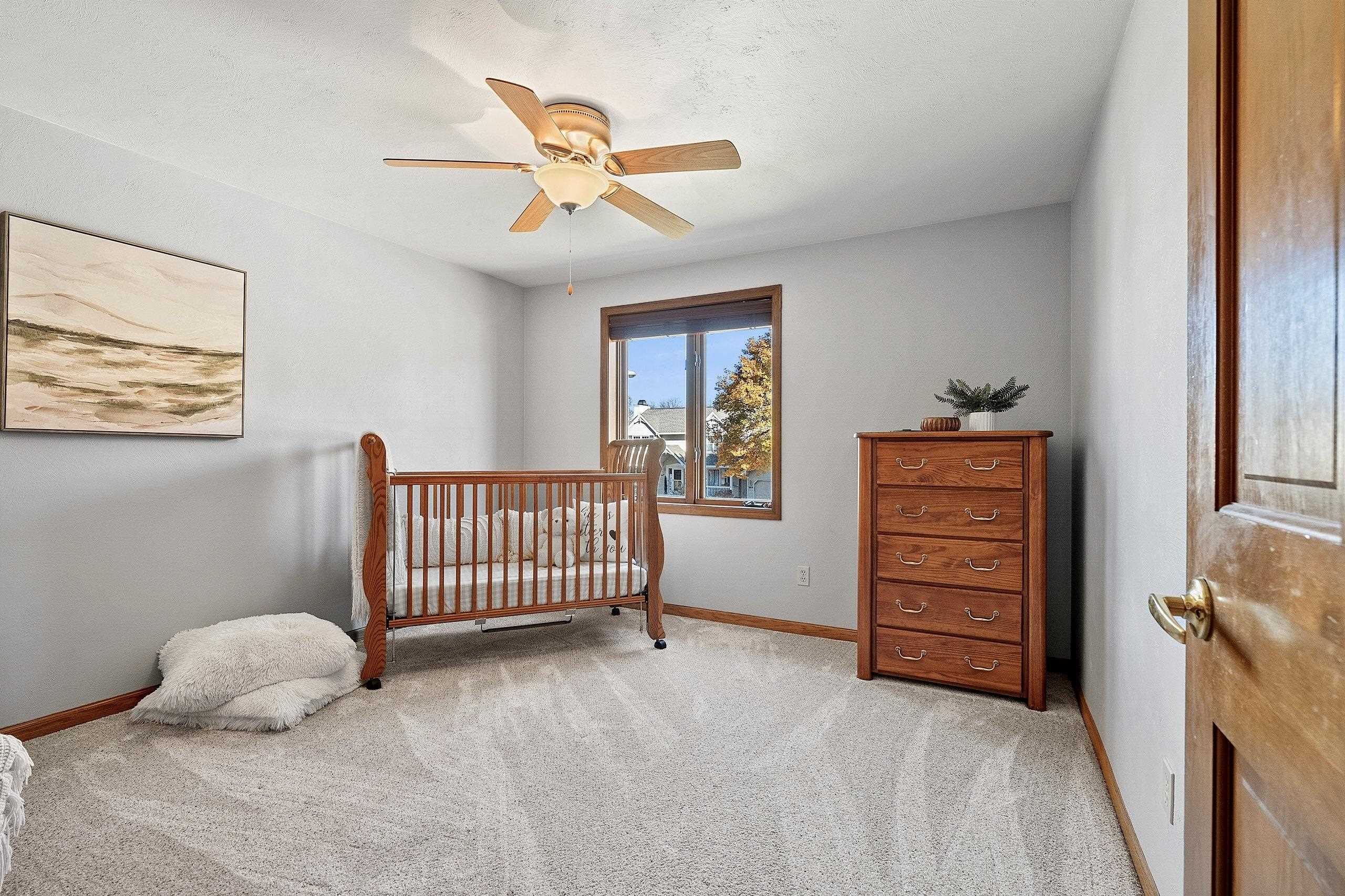 1000 ROLLING GREEN Drive