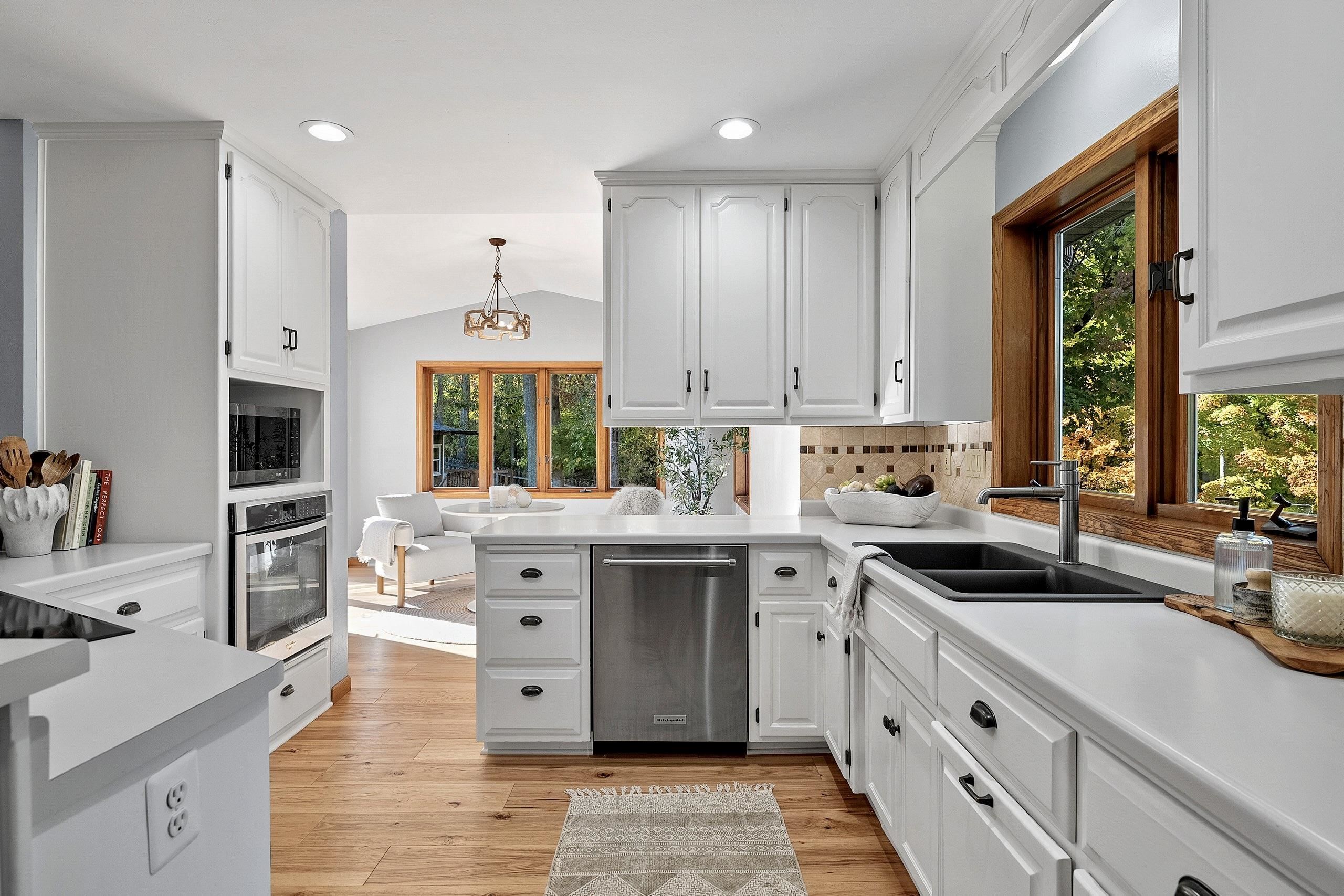 1000 ROLLING GREEN Drive