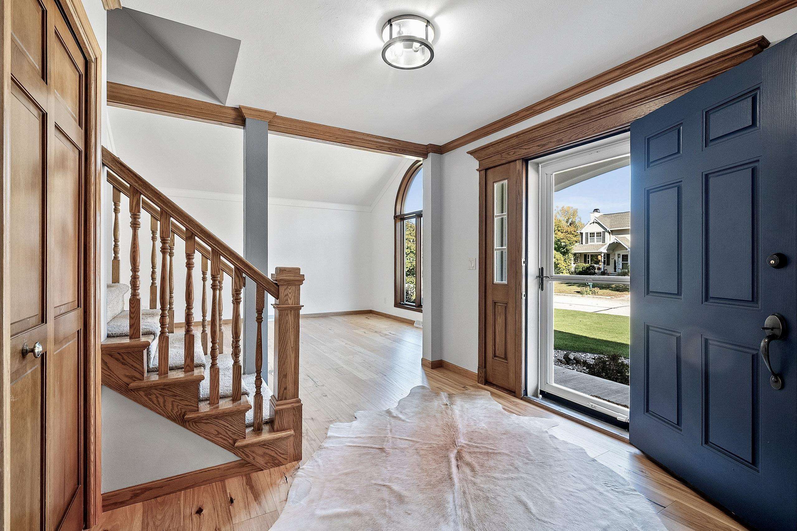 1000 ROLLING GREEN Drive