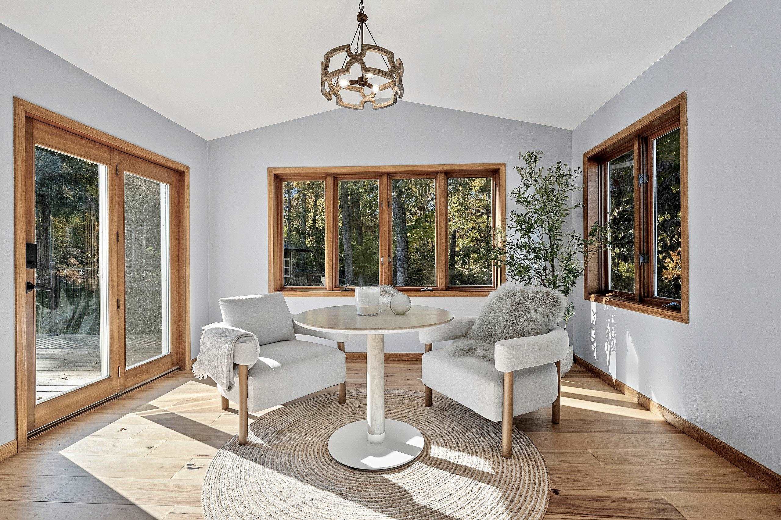 1000 ROLLING GREEN Drive