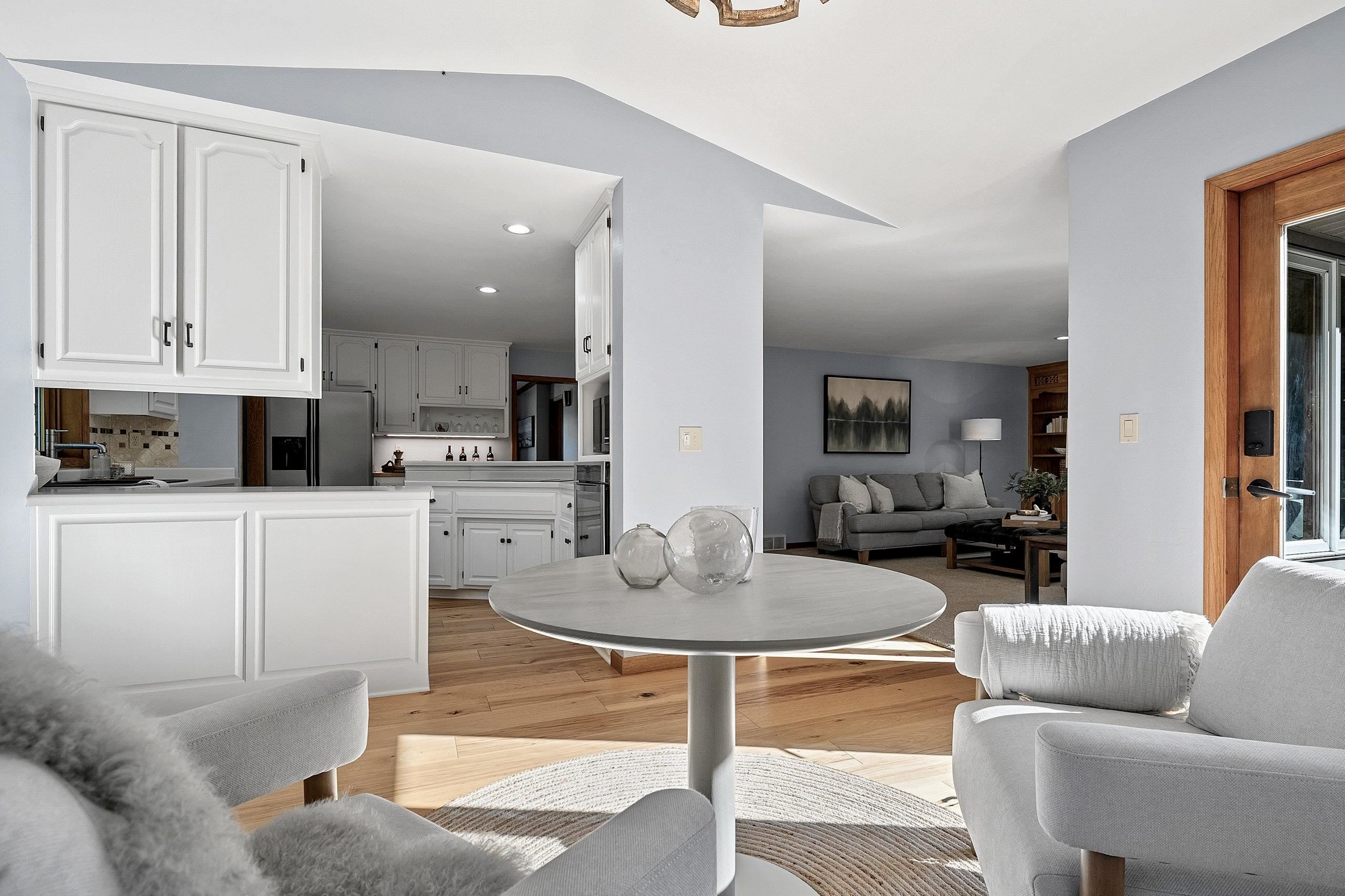 1000 ROLLING GREEN Drive