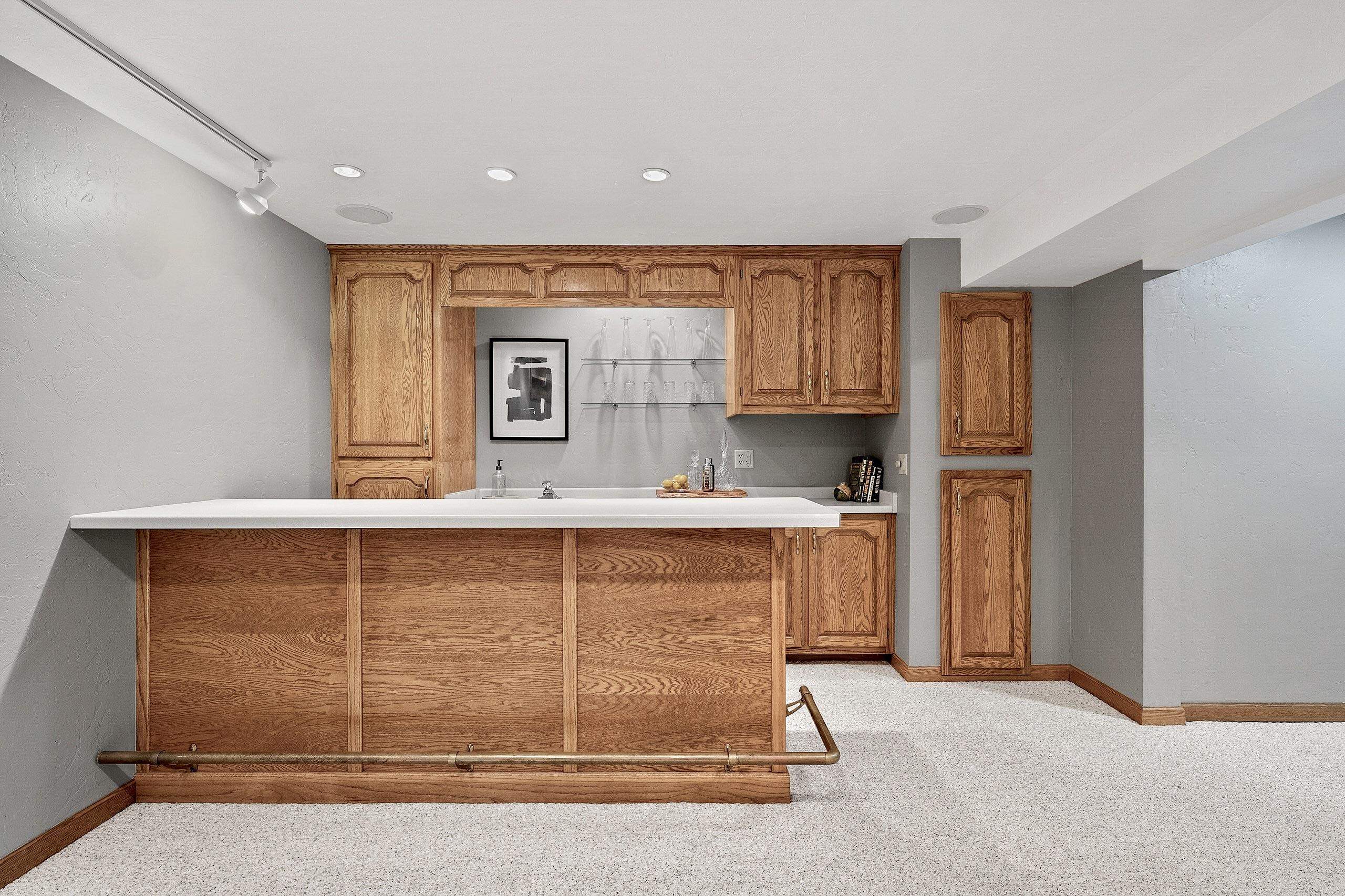 1000 ROLLING GREEN Drive