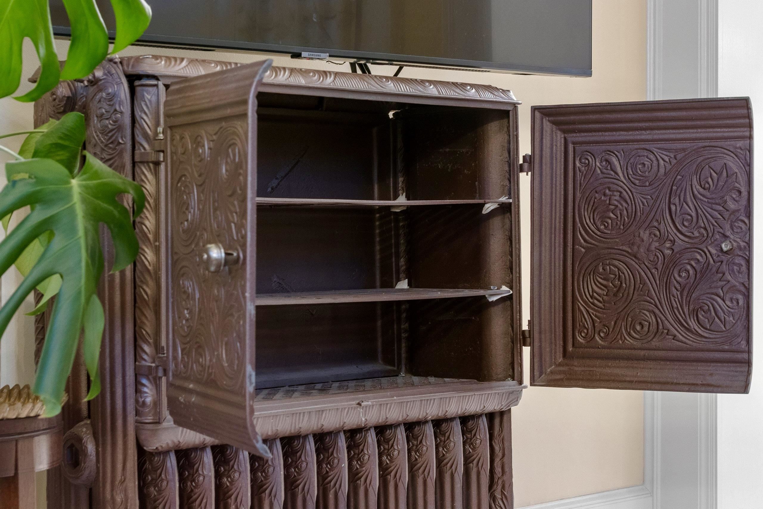 902 S MADISON Street