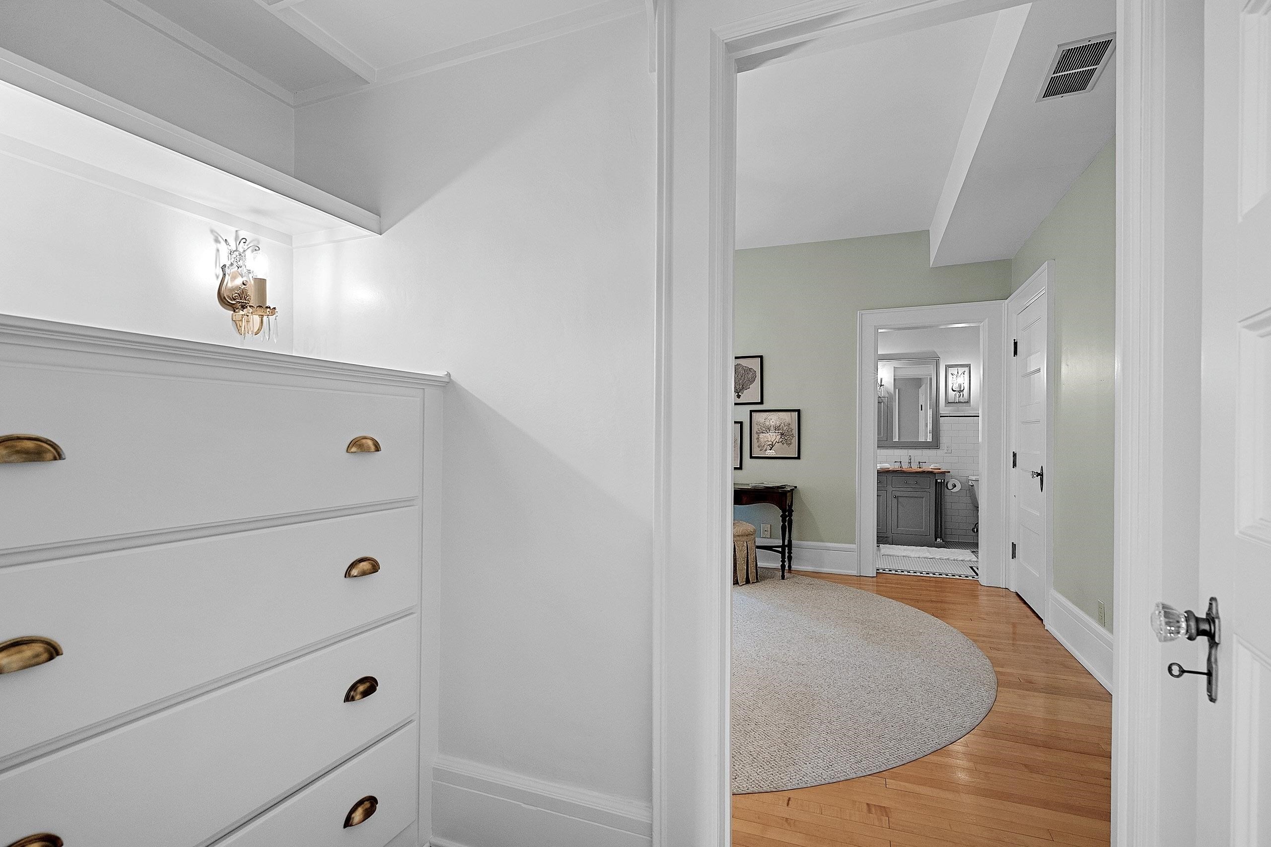 902 S MADISON Street