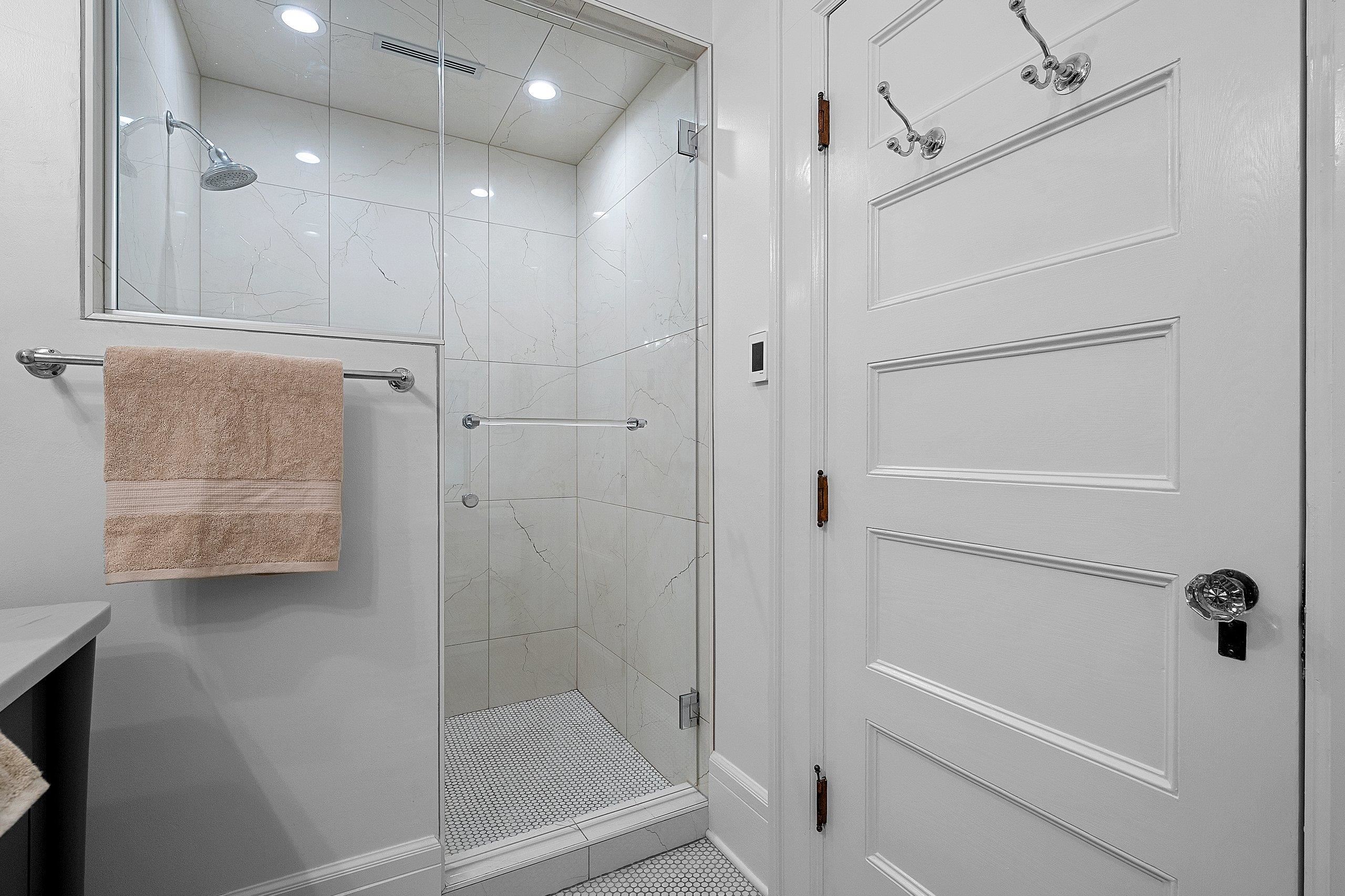 902 S MADISON Street