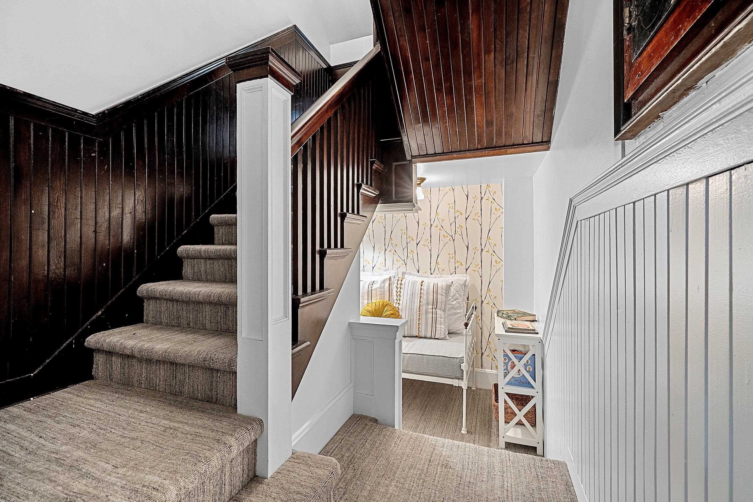 902 S MADISON Street