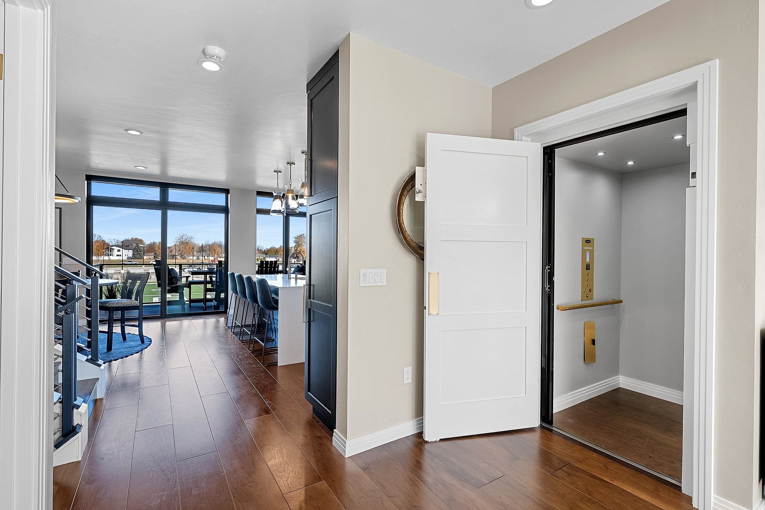 1108 BROOKWOOD Drive Unit: 22