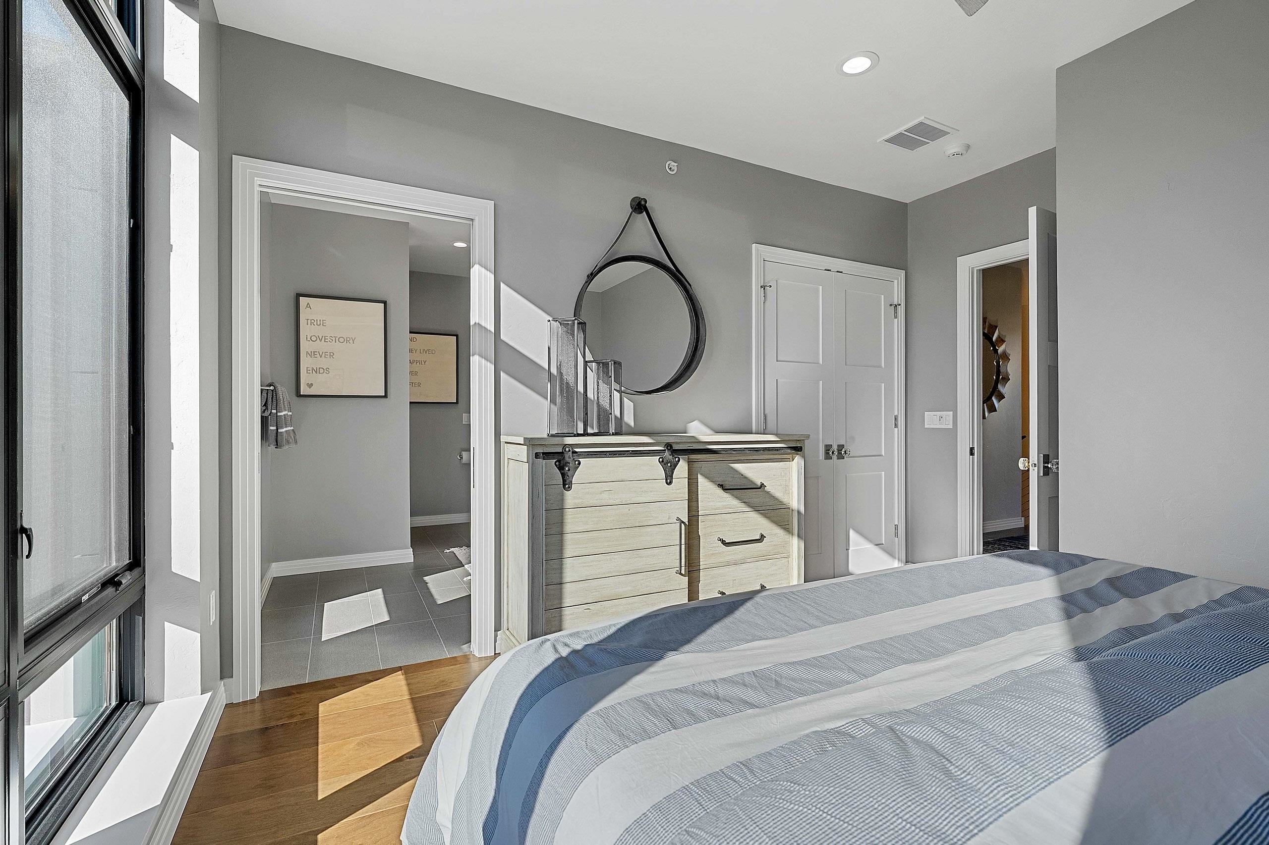 1108 BROOKWOOD Drive Unit: 22