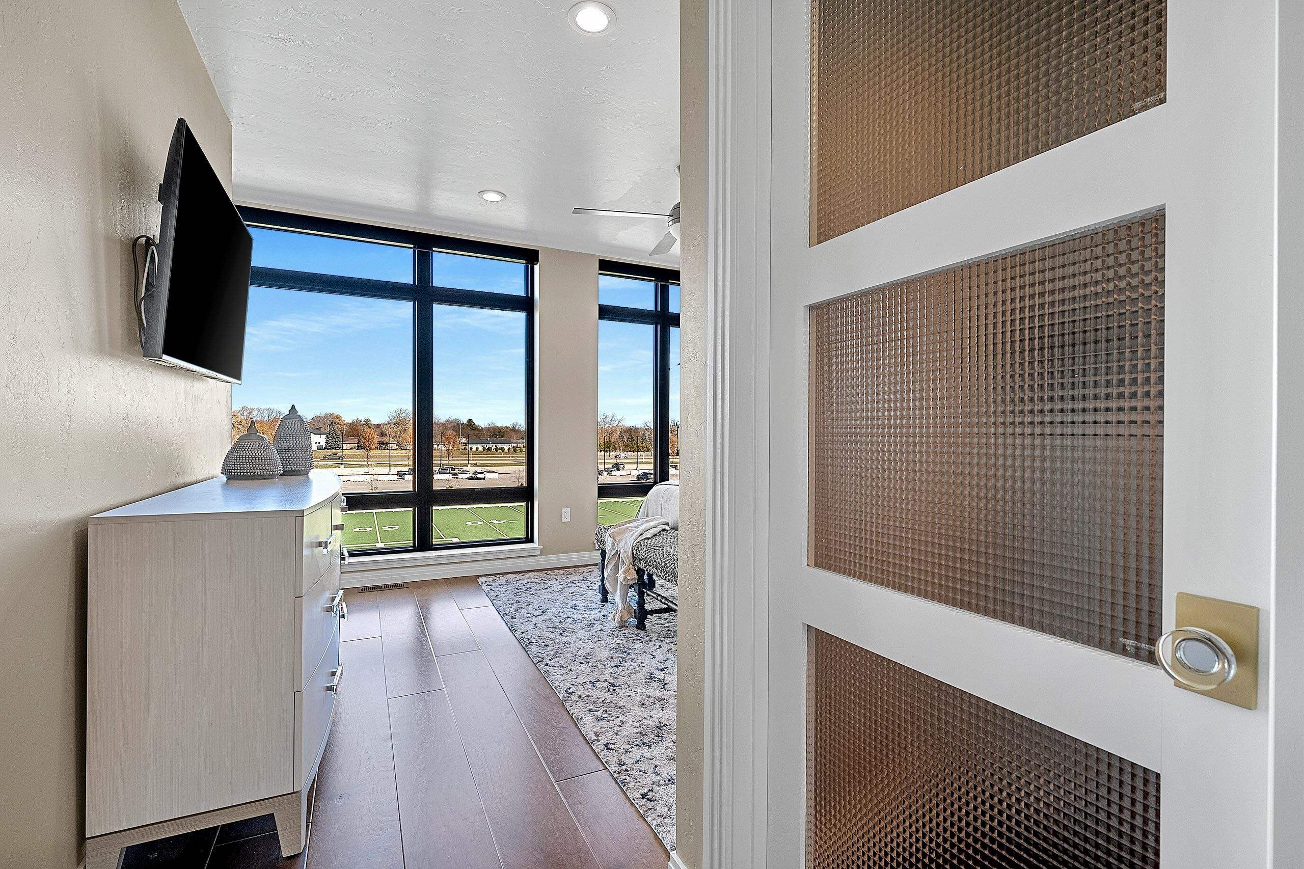 1108 BROOKWOOD Drive Unit: 22