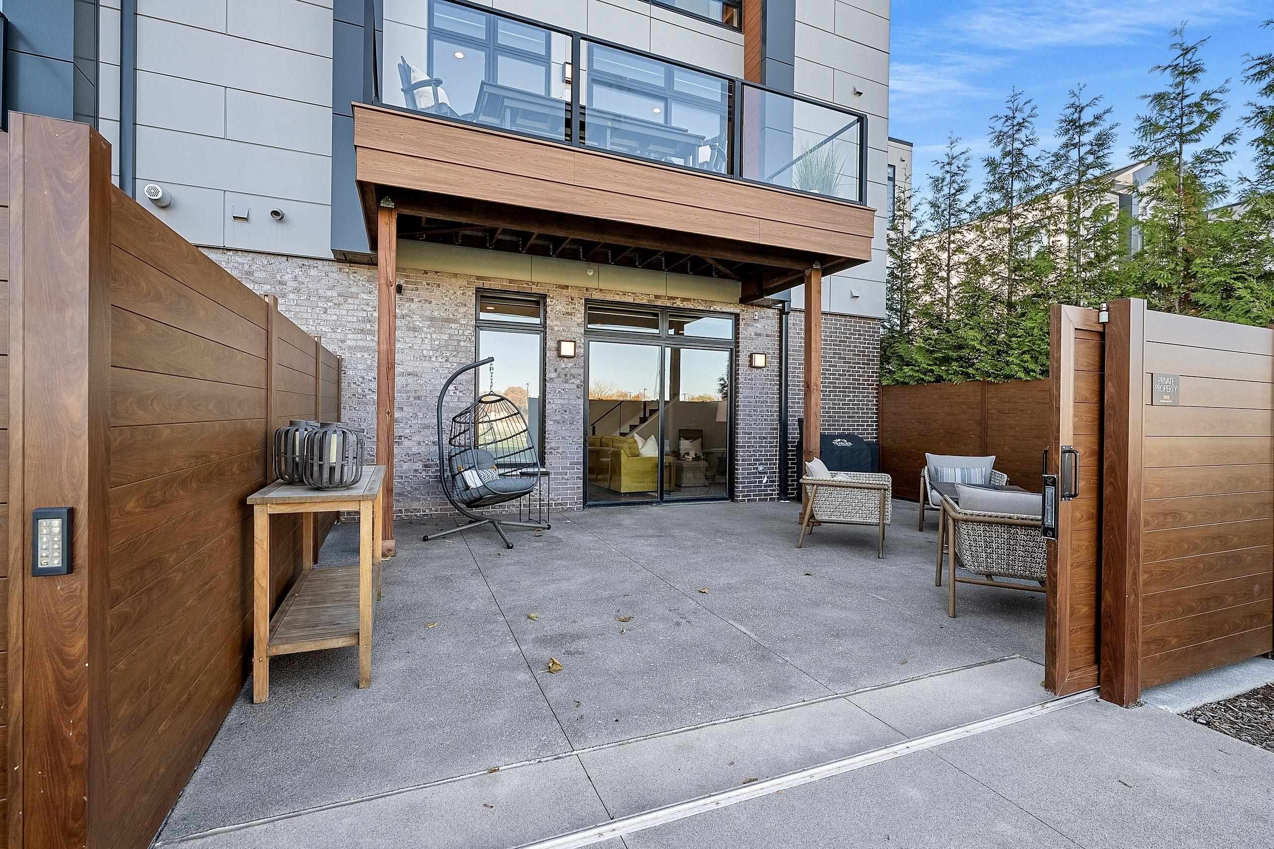 1108 BROOKWOOD Drive Unit: 22