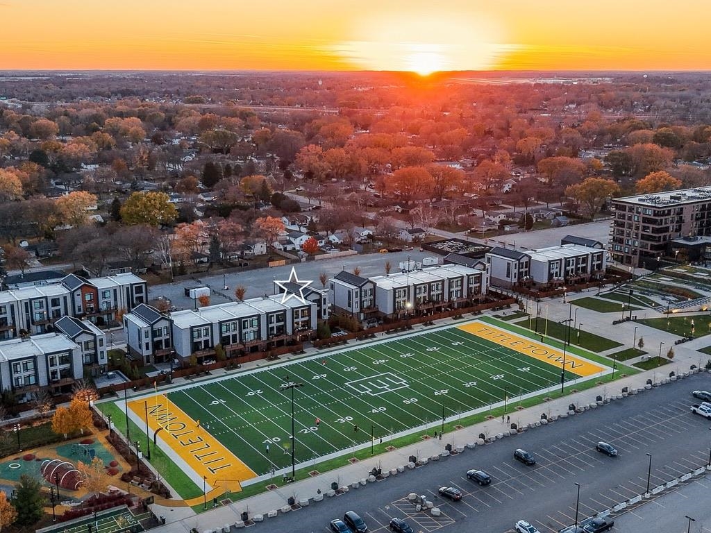 1108 BROOKWOOD Drive Unit: 22