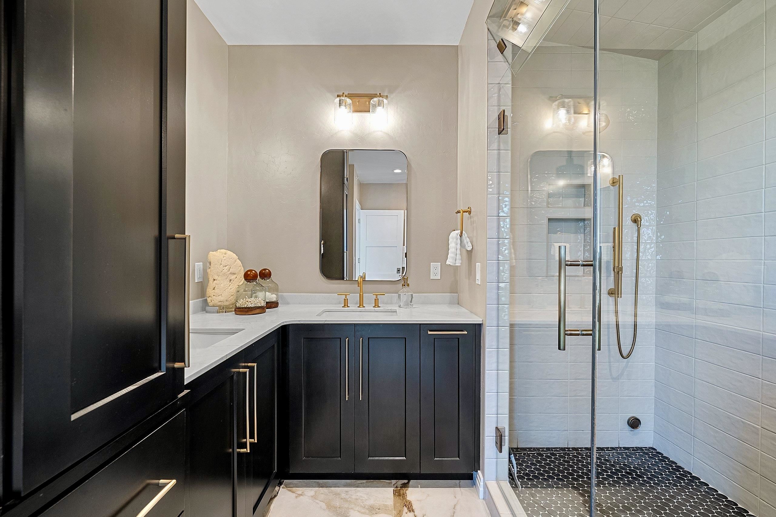 1108 BROOKWOOD Drive Unit: 22