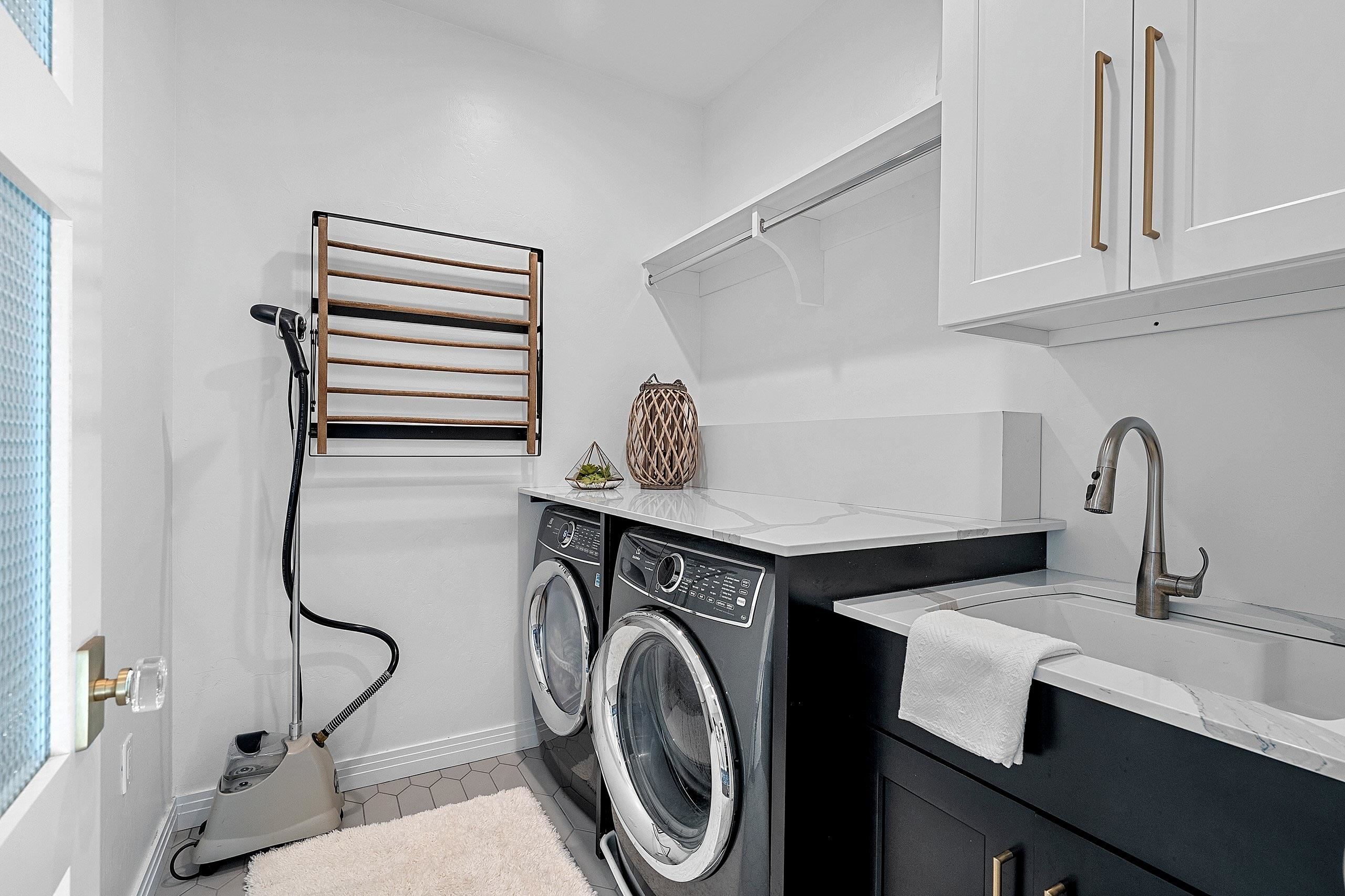 1108 BROOKWOOD Drive Unit: 22