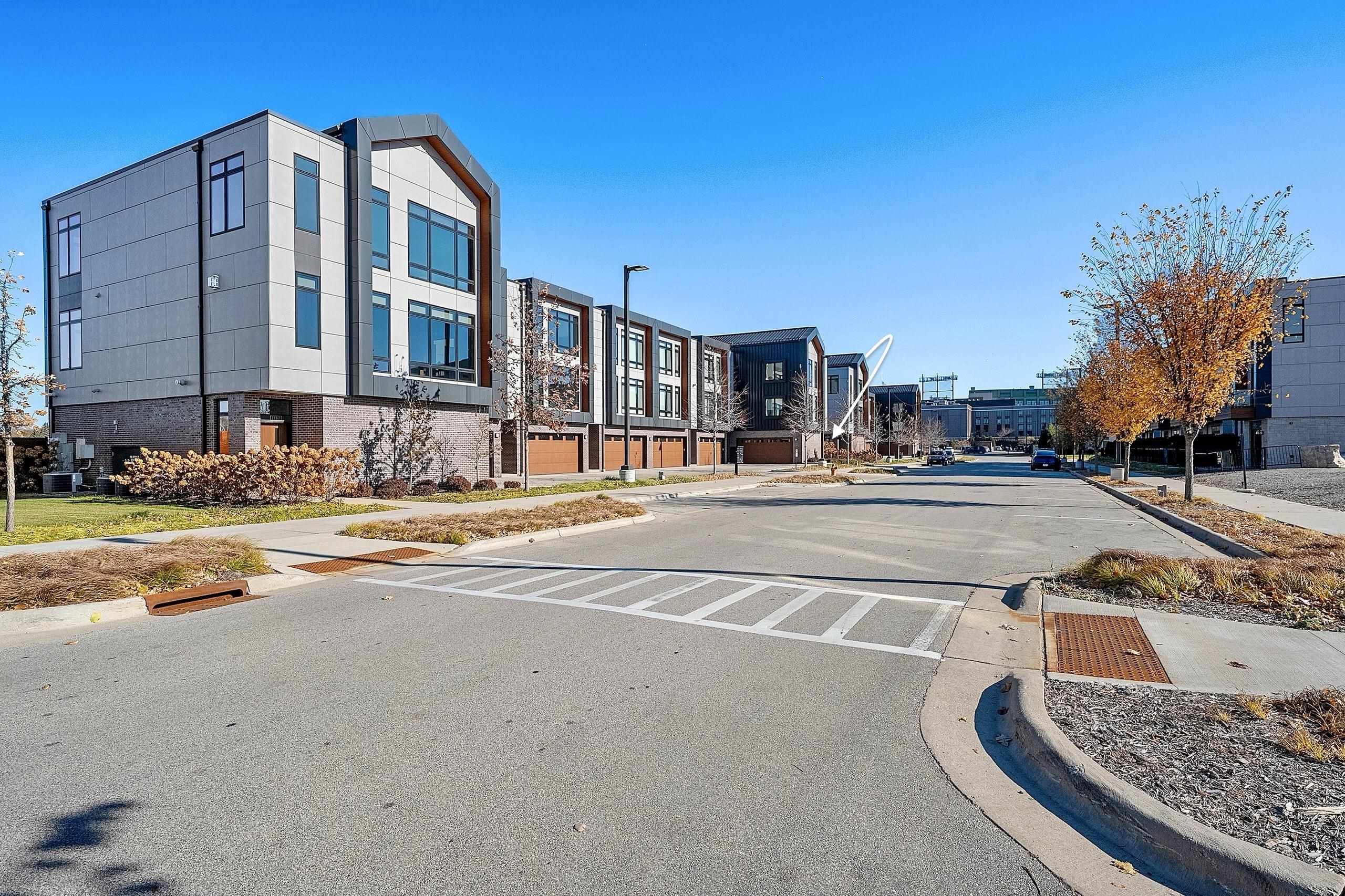 1108 BROOKWOOD Drive Unit: 22